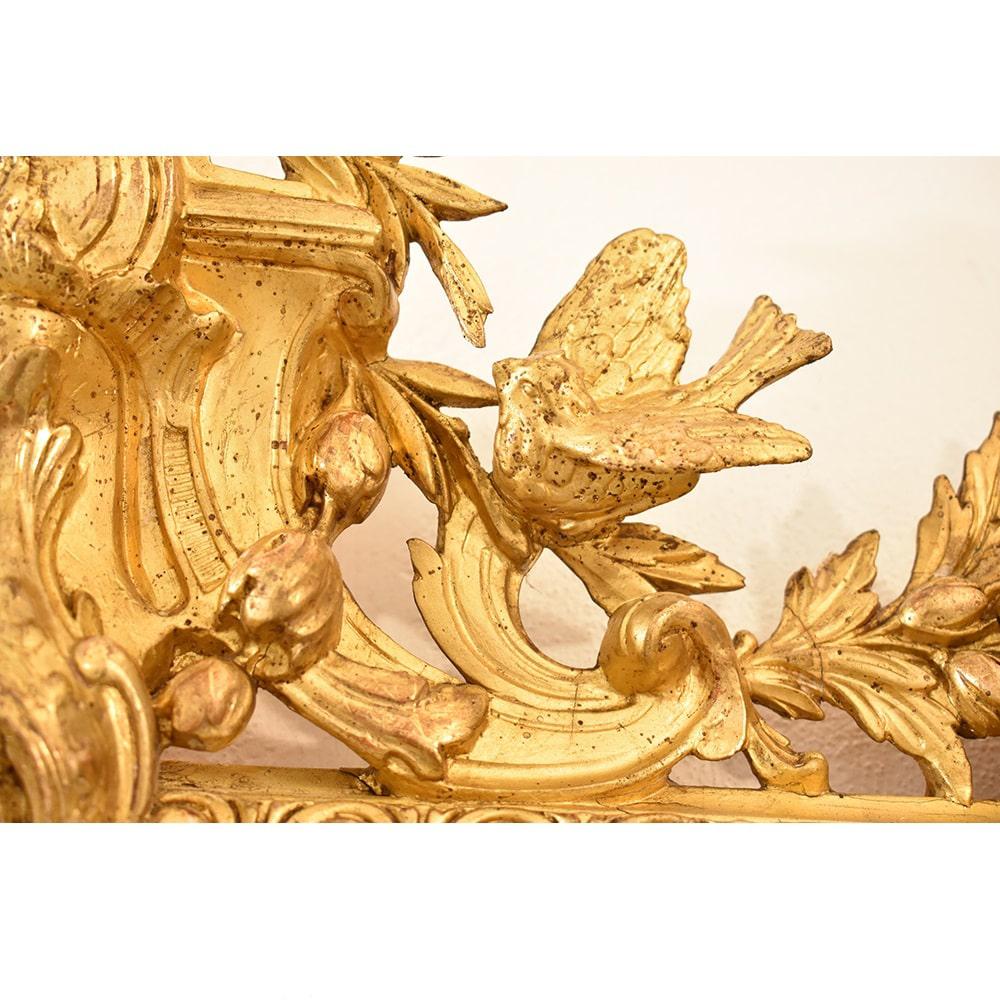 Antique Gilt Wall Mirror, Mirror with Flowers and Little Birds, Gold Leaf Frame In Good Condition In Breganze, VI