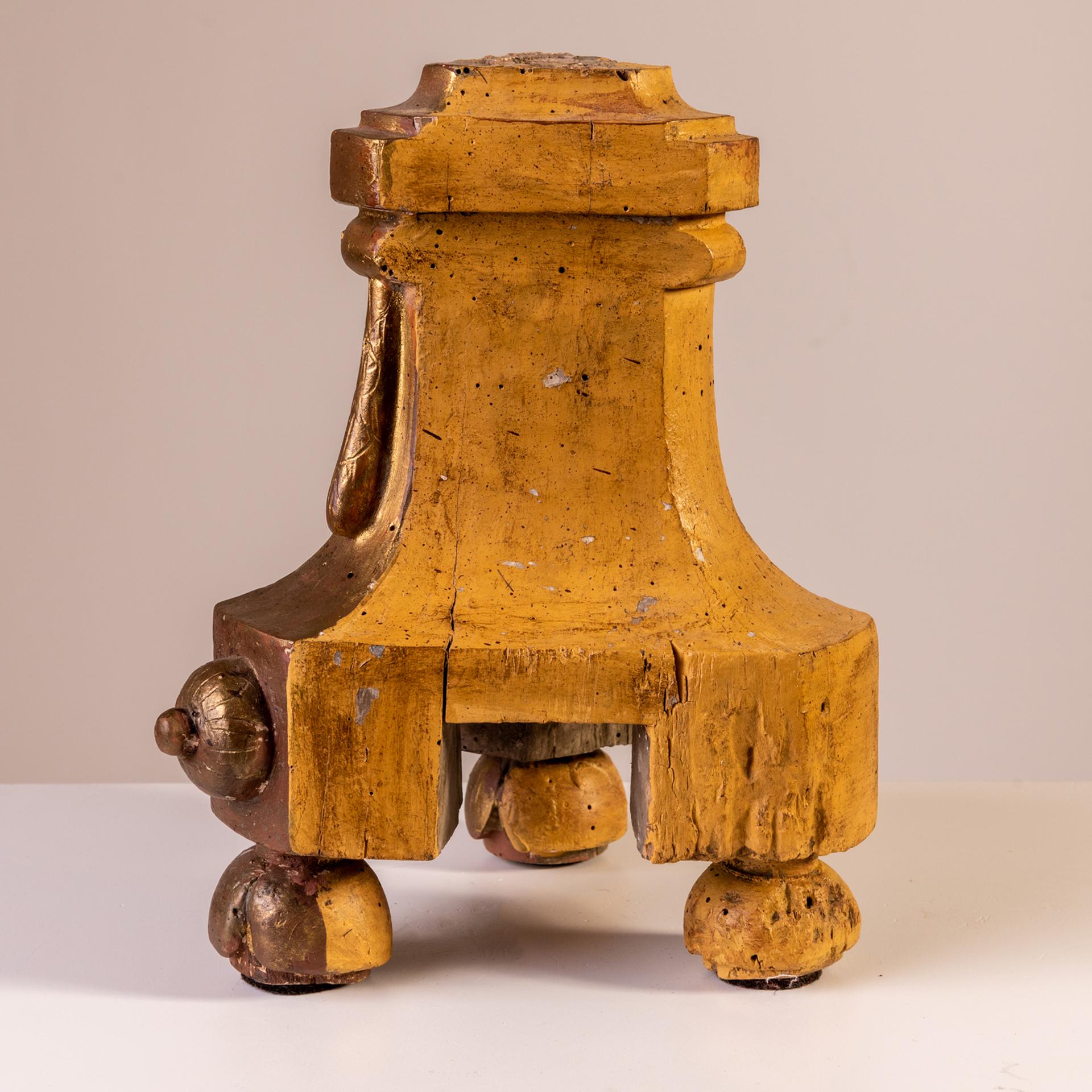 Antique Gilt Wooden Base Louis XVI For Sale 3
