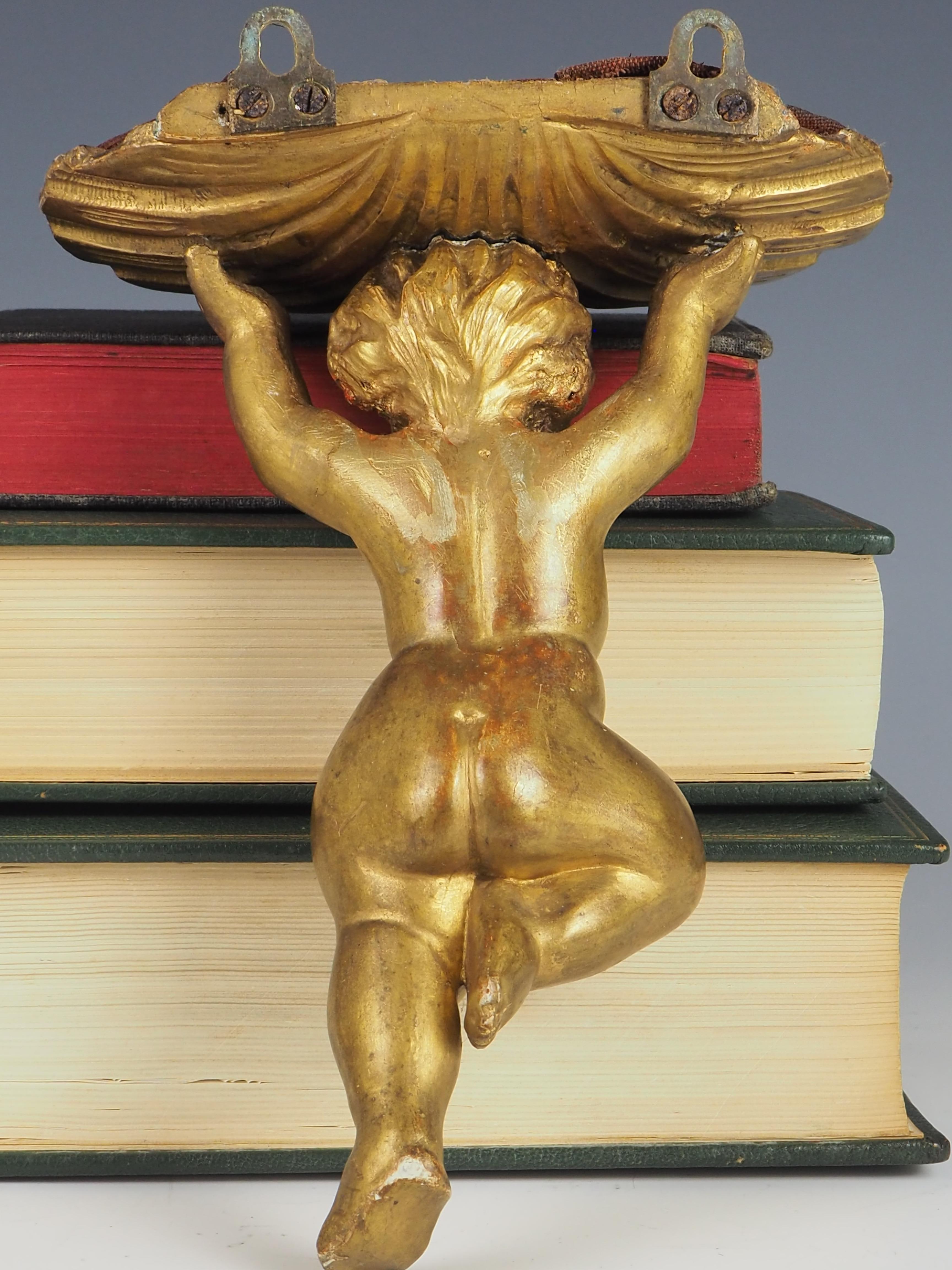 Antique Giltwood Cherub and Clamshell Wall Shelves (Pair) For Sale 15