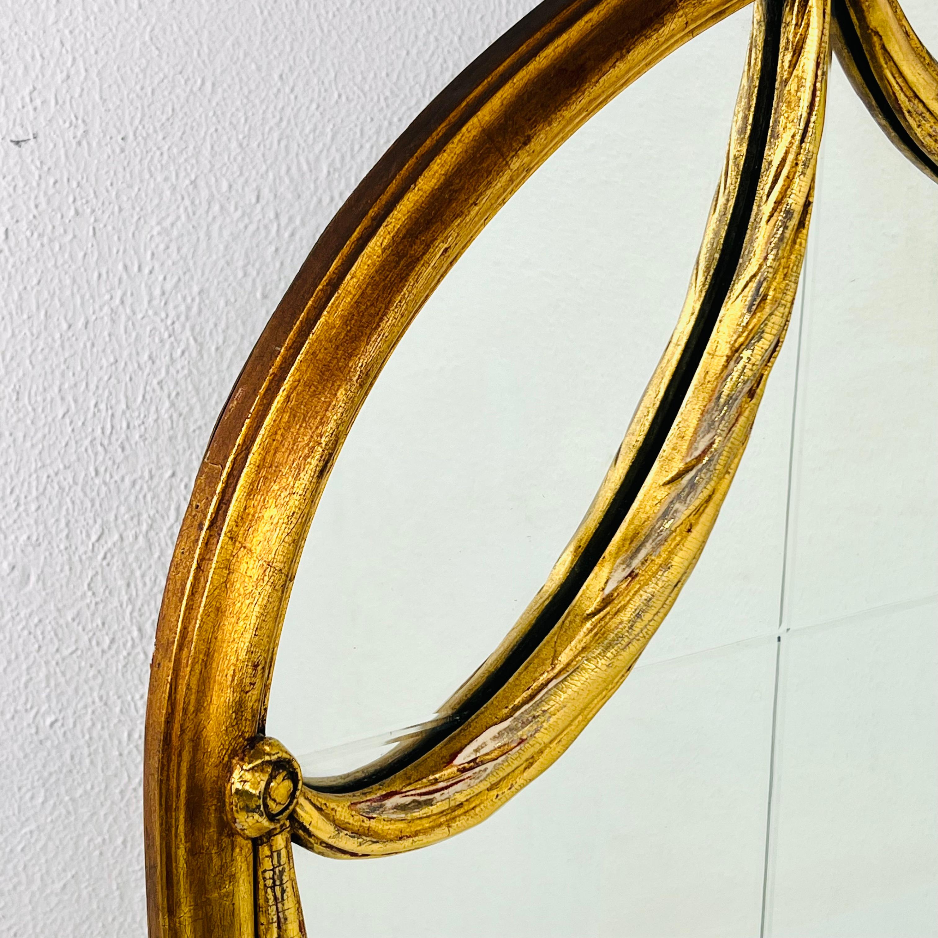 Milieu du XXe siècle Antique Giltwood Draped Swag & Ribbon Windowpane Mirror (miroir à vitres) en vente