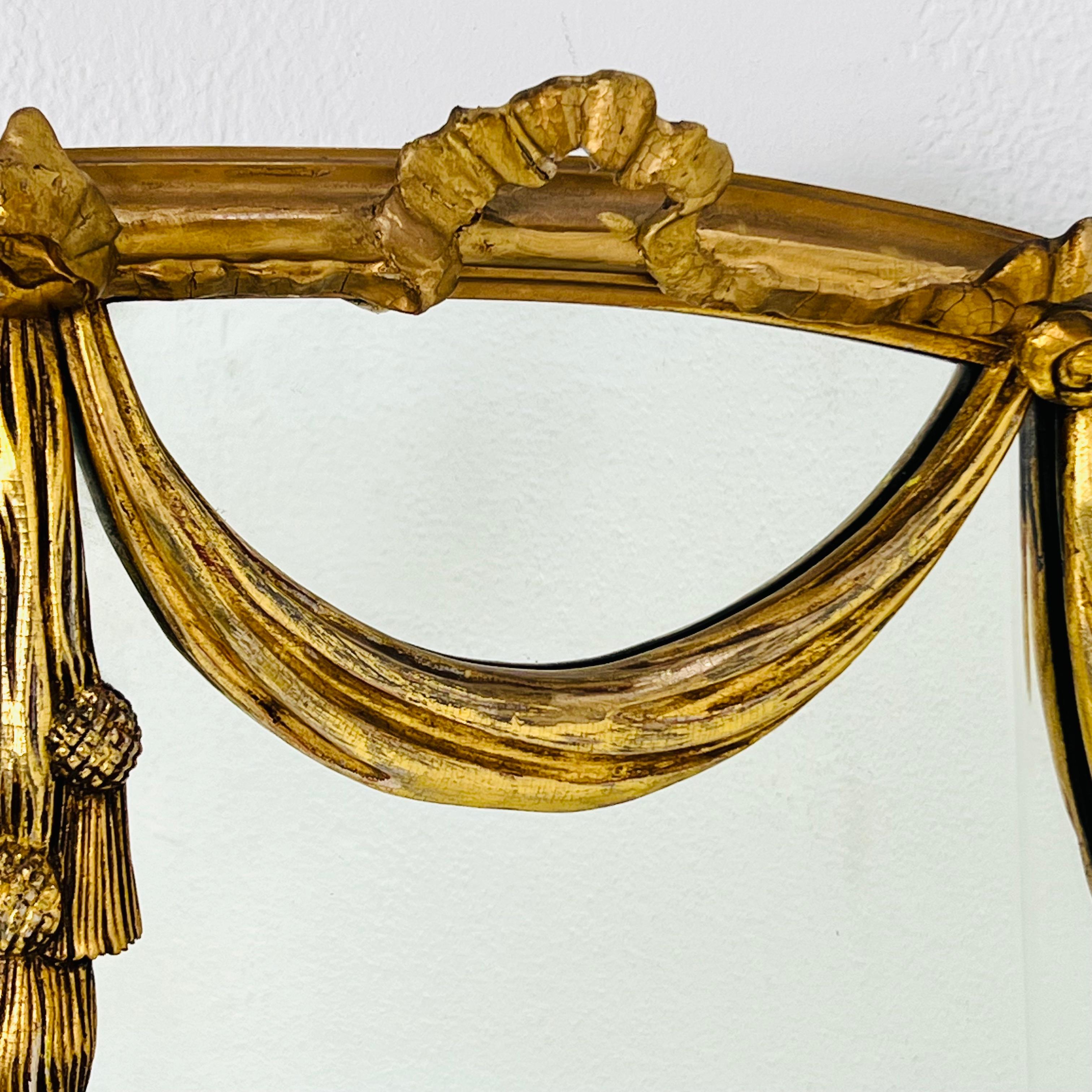 Antike Giltwood drapiert Swag & Ribbon Windowpane Spiegel im Angebot 2