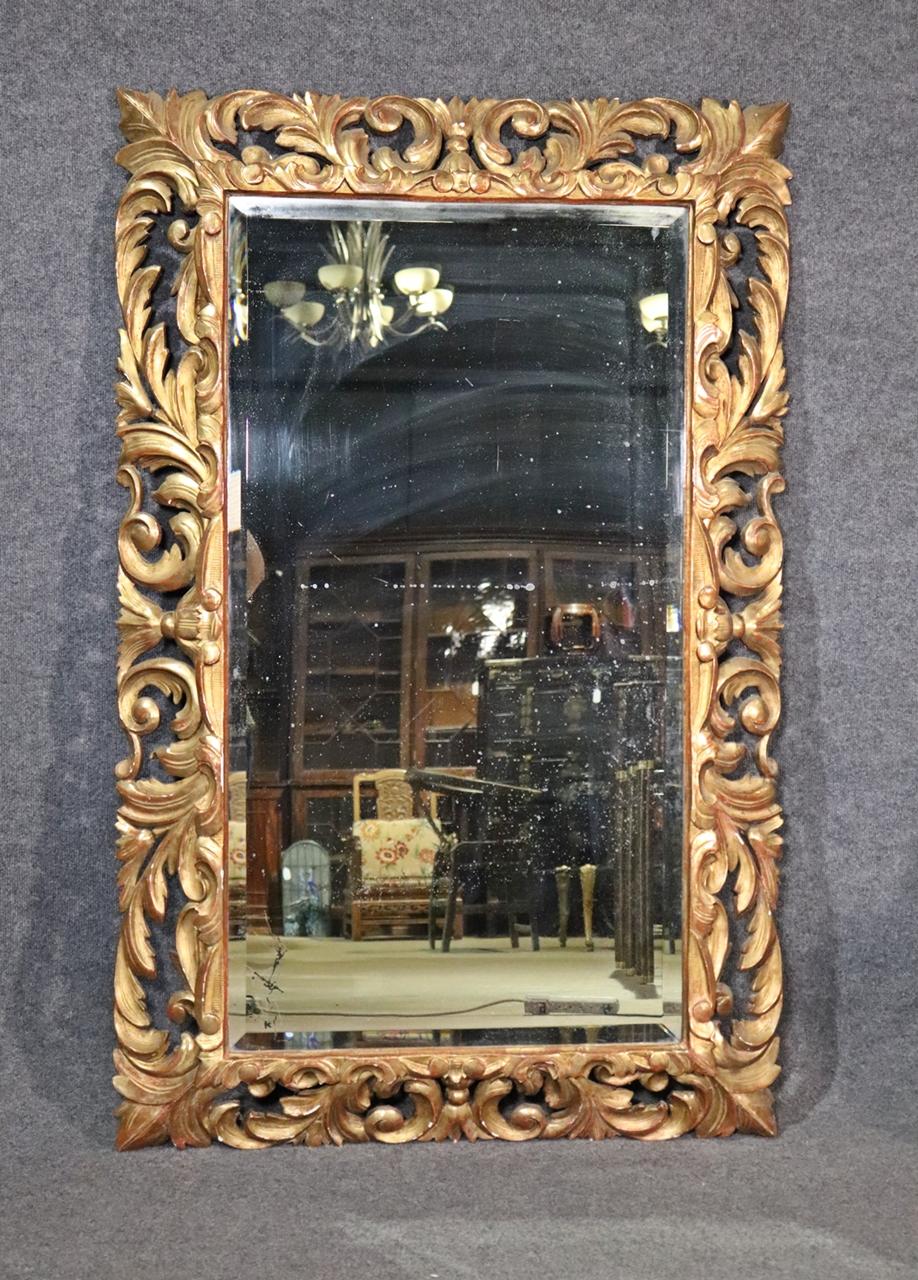 Antiker Florentiner italienischer Spiegel aus Giltwood, CIRCA 1890 im Angebot 8