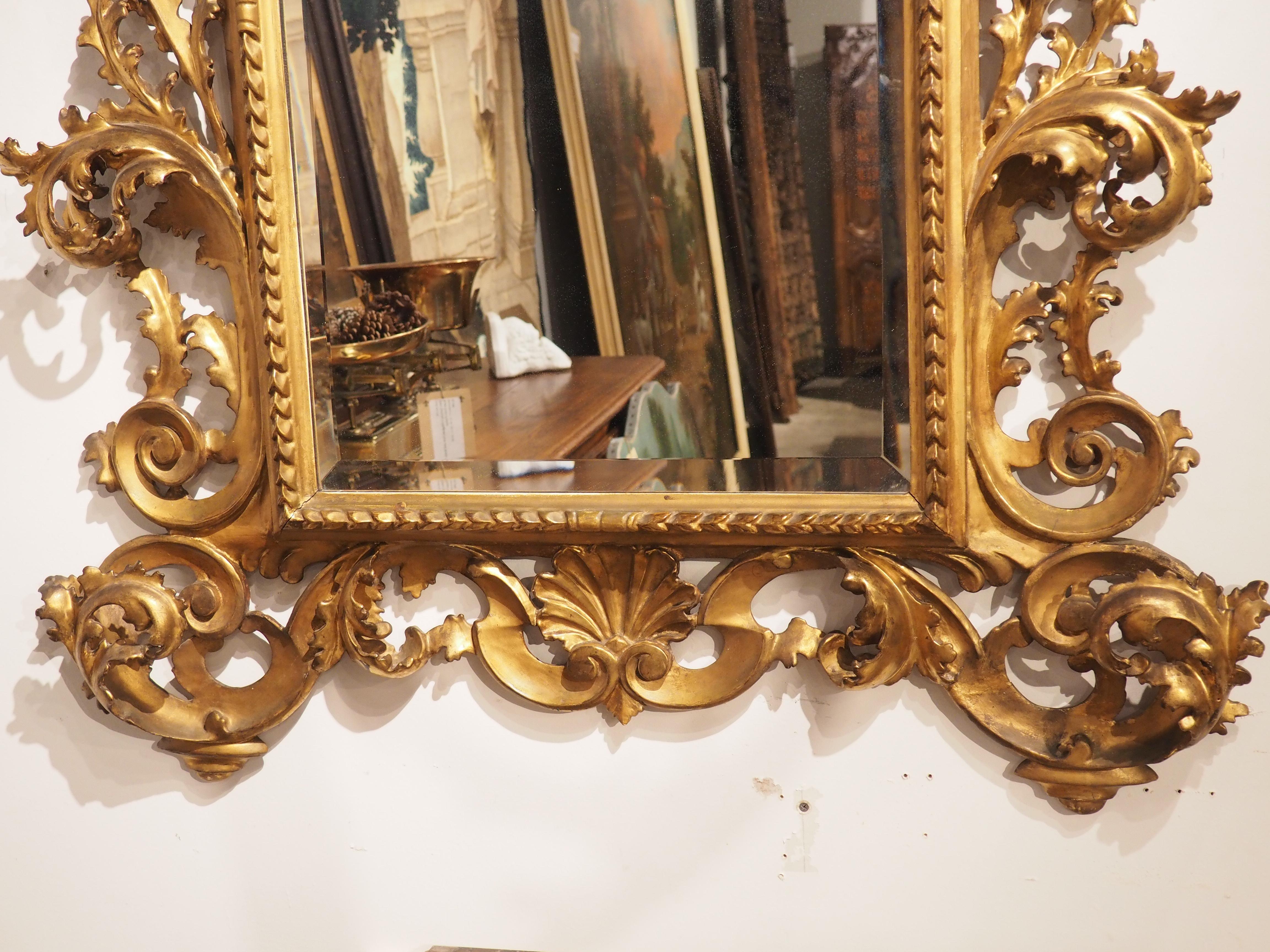 Antique Giltwood Florentine Mirror, circa 1850 Bon état - En vente à Dallas, TX