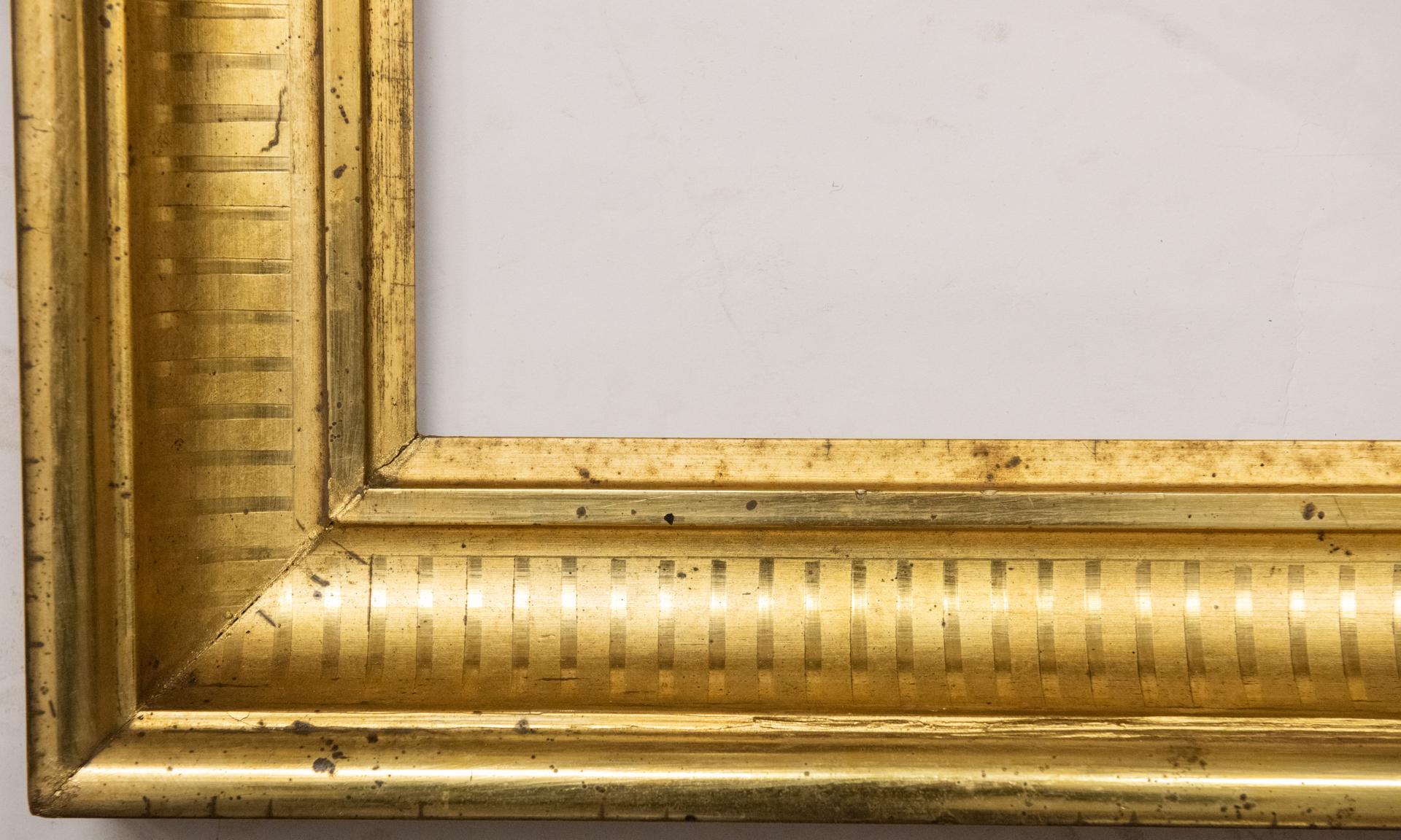 Français Cadre en bois doré antique, également pour le miroir en vente