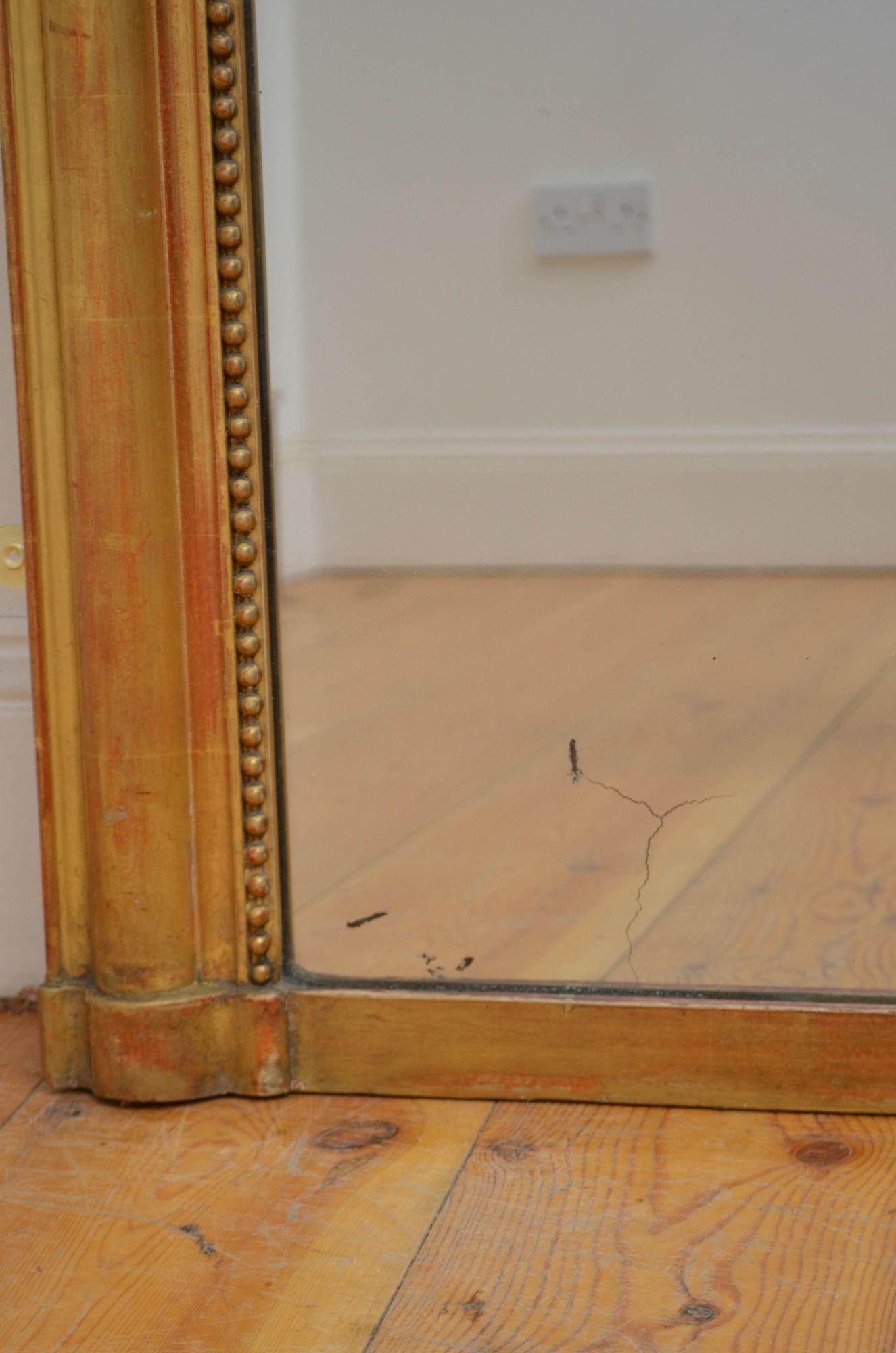 Miroir mural ancien en bois doré, H141 cm en vente 5