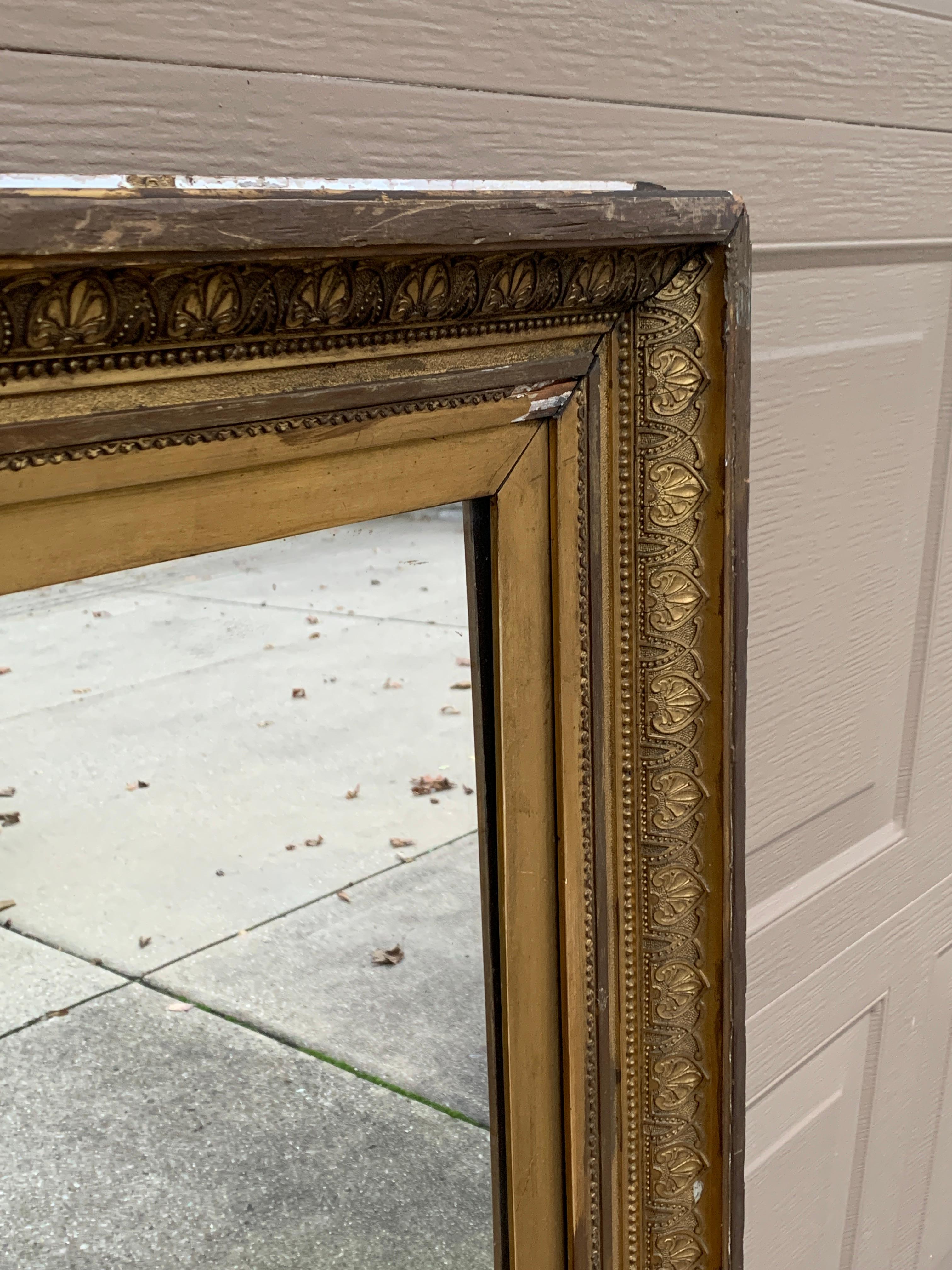 Americano Specchio da parete in legno dorato, fine XIX secolo in vendita