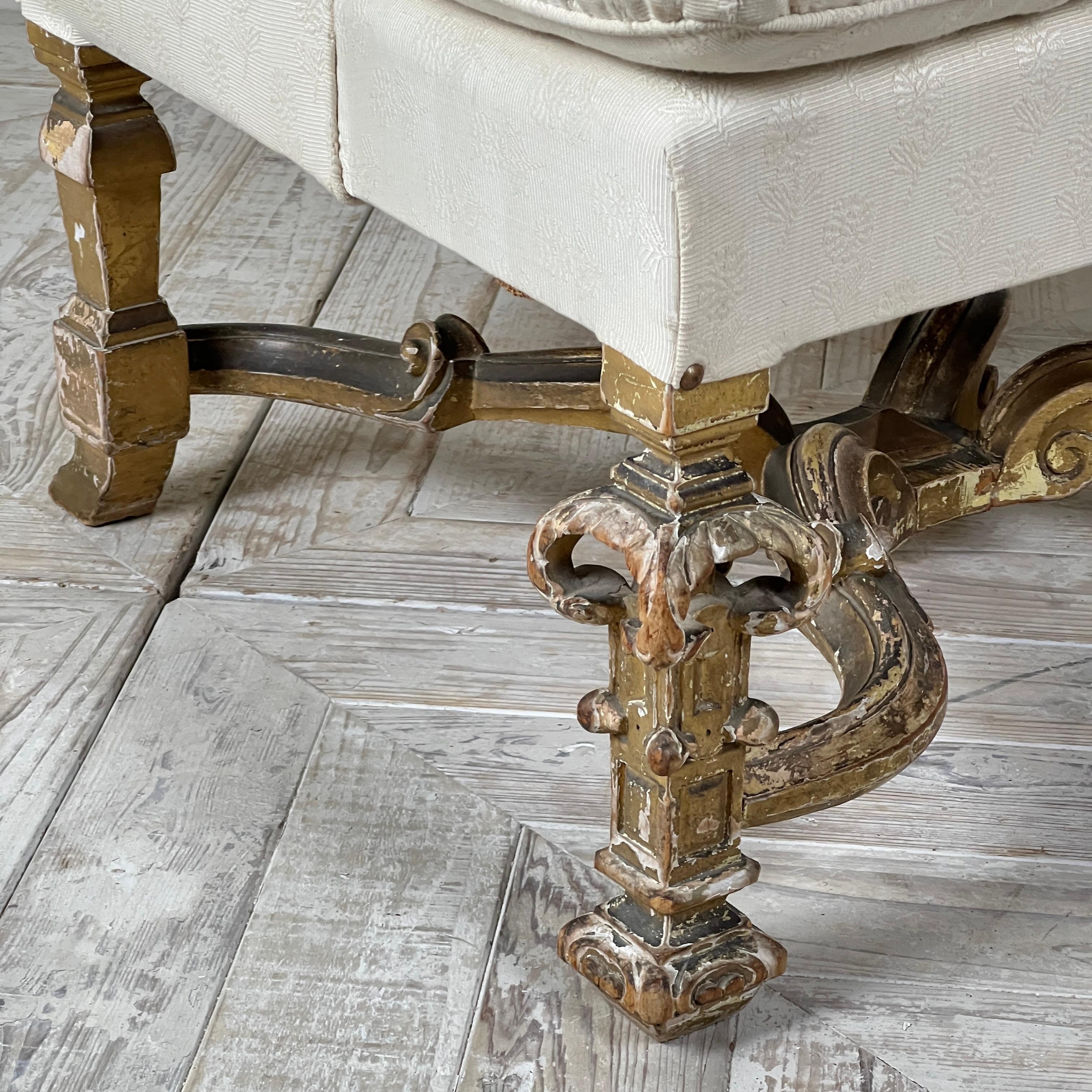 Antique Giltwood Wingback Armchair In The Late 17Th Style en vente 4