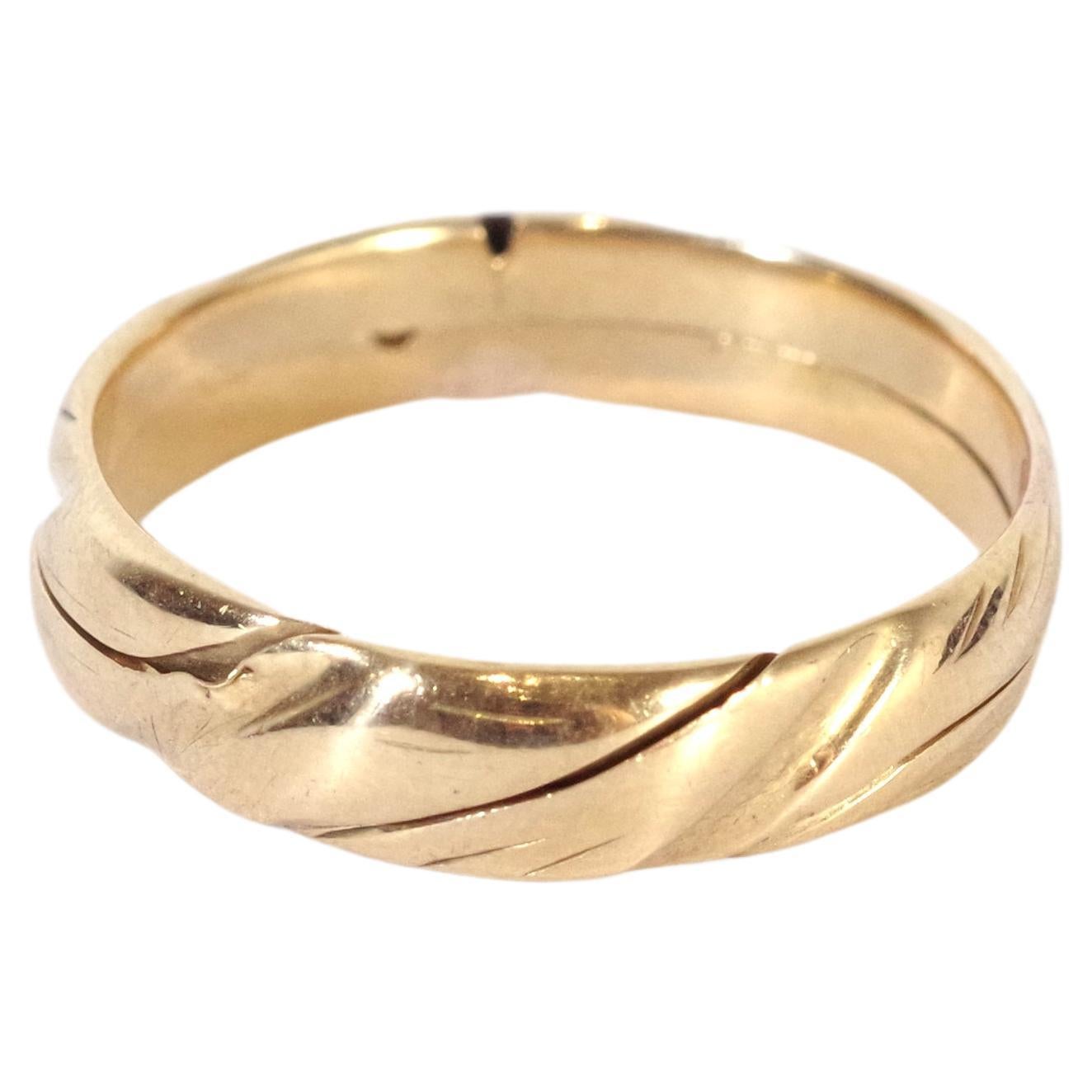 Antique gimmel ring in 18 karat rose gold