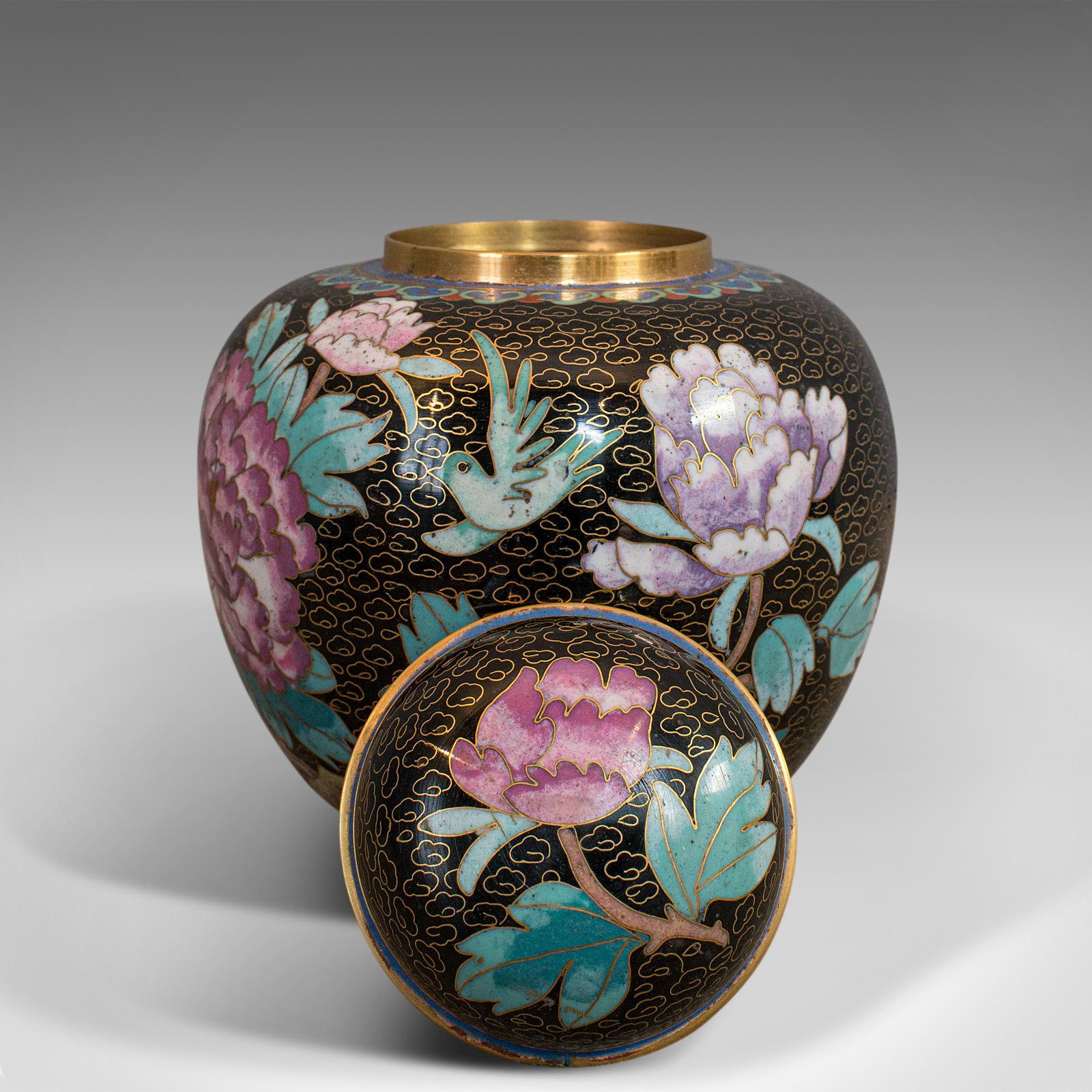 Our stock # 18.6509

This is an antique ginger jar. An oriental, cloisonné spice urn, dating to the late Victorian period, circa 1900.

Highly decorative example of cloisonné
Displays a desirable aged patina
Cloisonné in good order