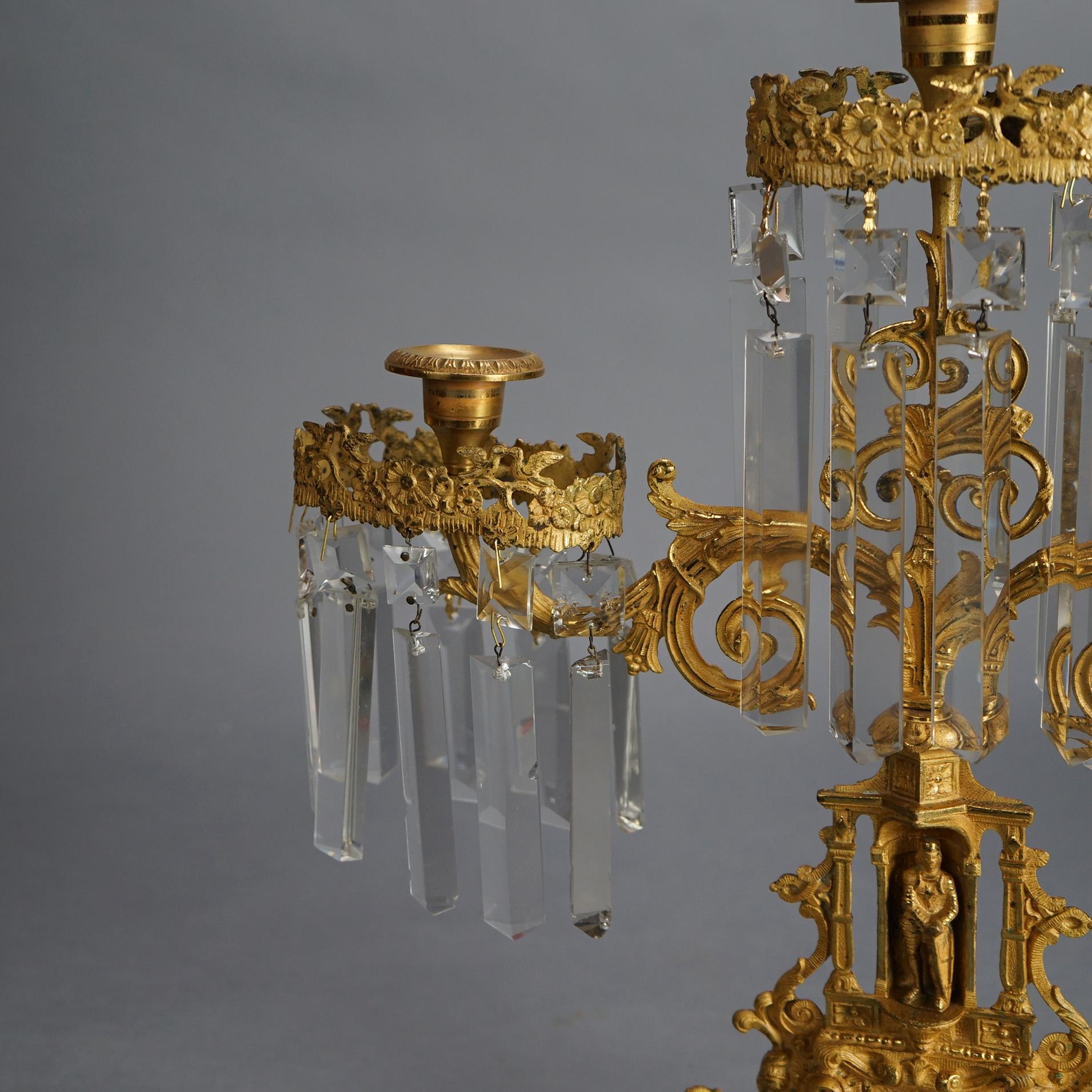XIX secolo Antico Ivanhoe Girandole, candelabro figurato in bronzo dorato in stile Gothic Revival, 1850 ca. in vendita