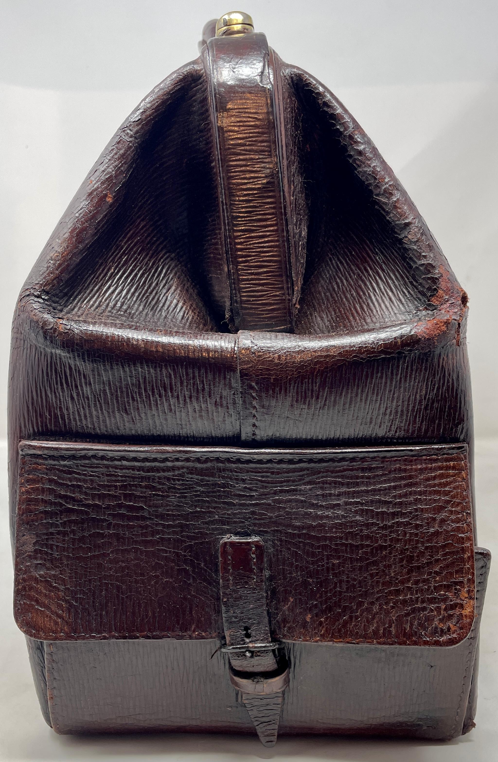 20th Century Antique Gladstone Leather 