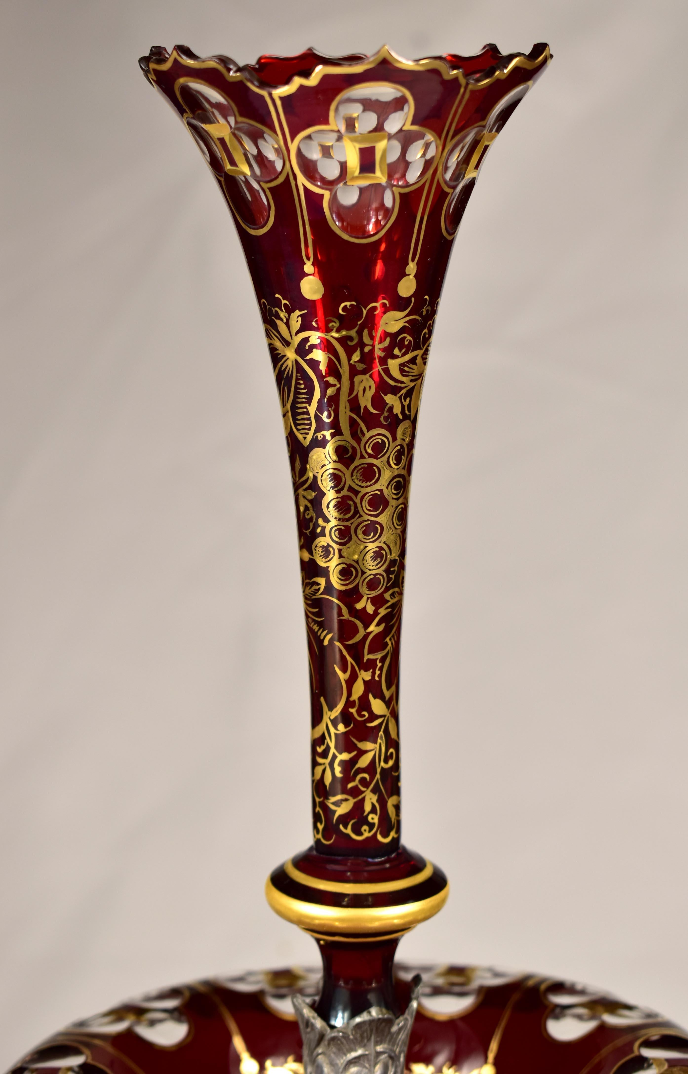 Début du 20ème siècle Bol en verre ancien avec pied en étain - Verre rubis - 19-20 siècles en vente