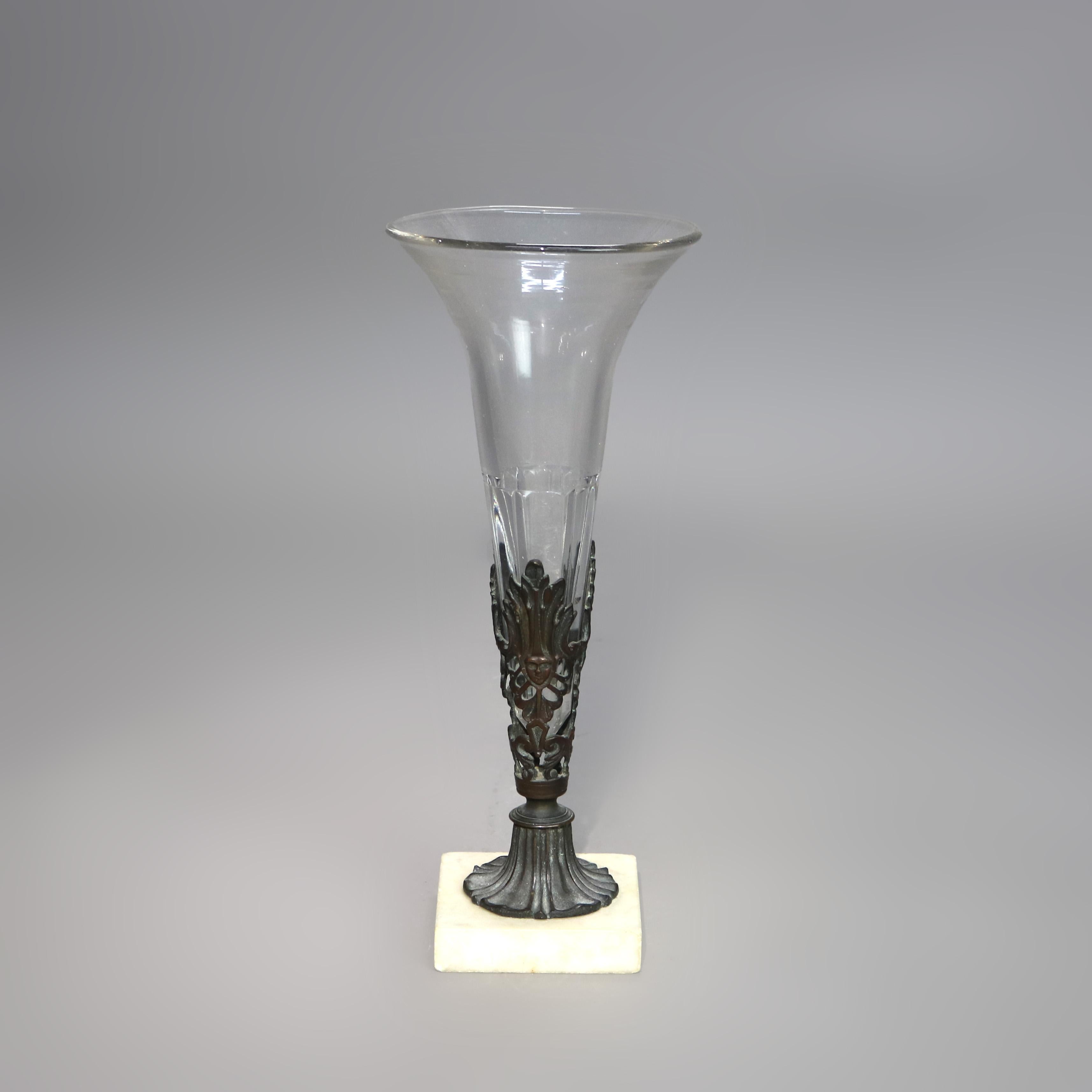 Bronzo Antico vaso figurato in vetro, bronzo e marmo C1890 in vendita