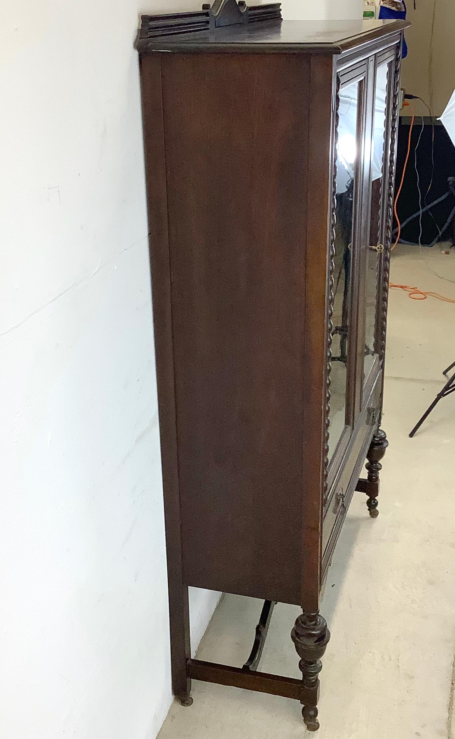 Antique Glass Front Bookcase Display Cabinet In Good Condition In Trenton, NJ