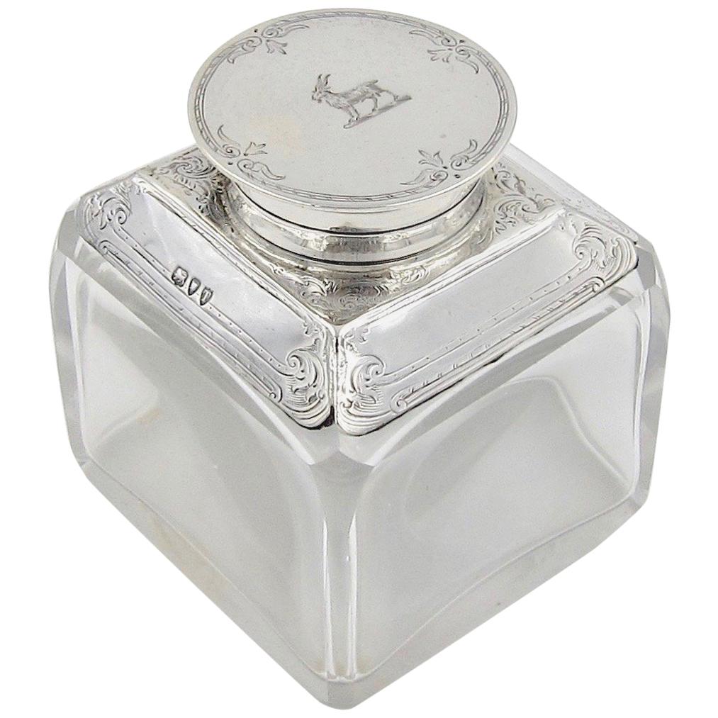 Encrier en verre antique avec couvercle et col en argent sterling:: 1894