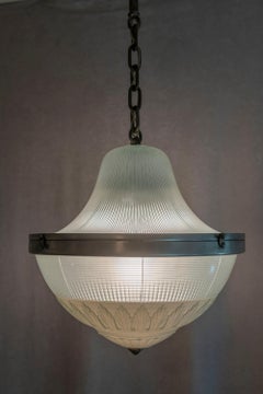 Ciondolo antico in vetro, Holophane, parte superiore e inferiore in vetro, 1910 ca.