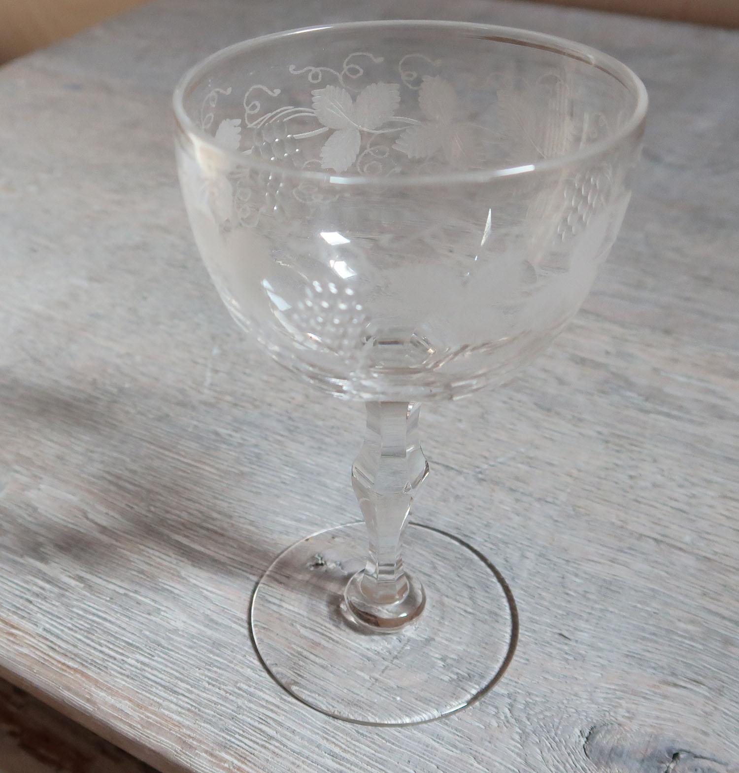 Very pretty glass with etched vine and cut grape decoration

English, late 19th century

Hand crafted

Lovely to use.




