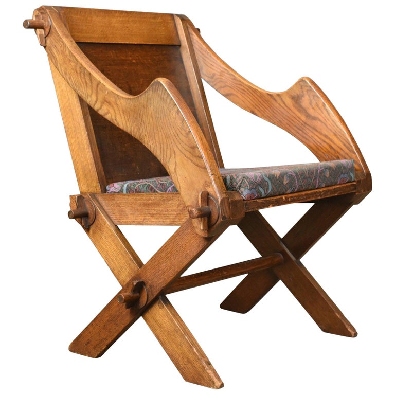Chaise antique Glastonbury anglaise néoTudor siège de salle