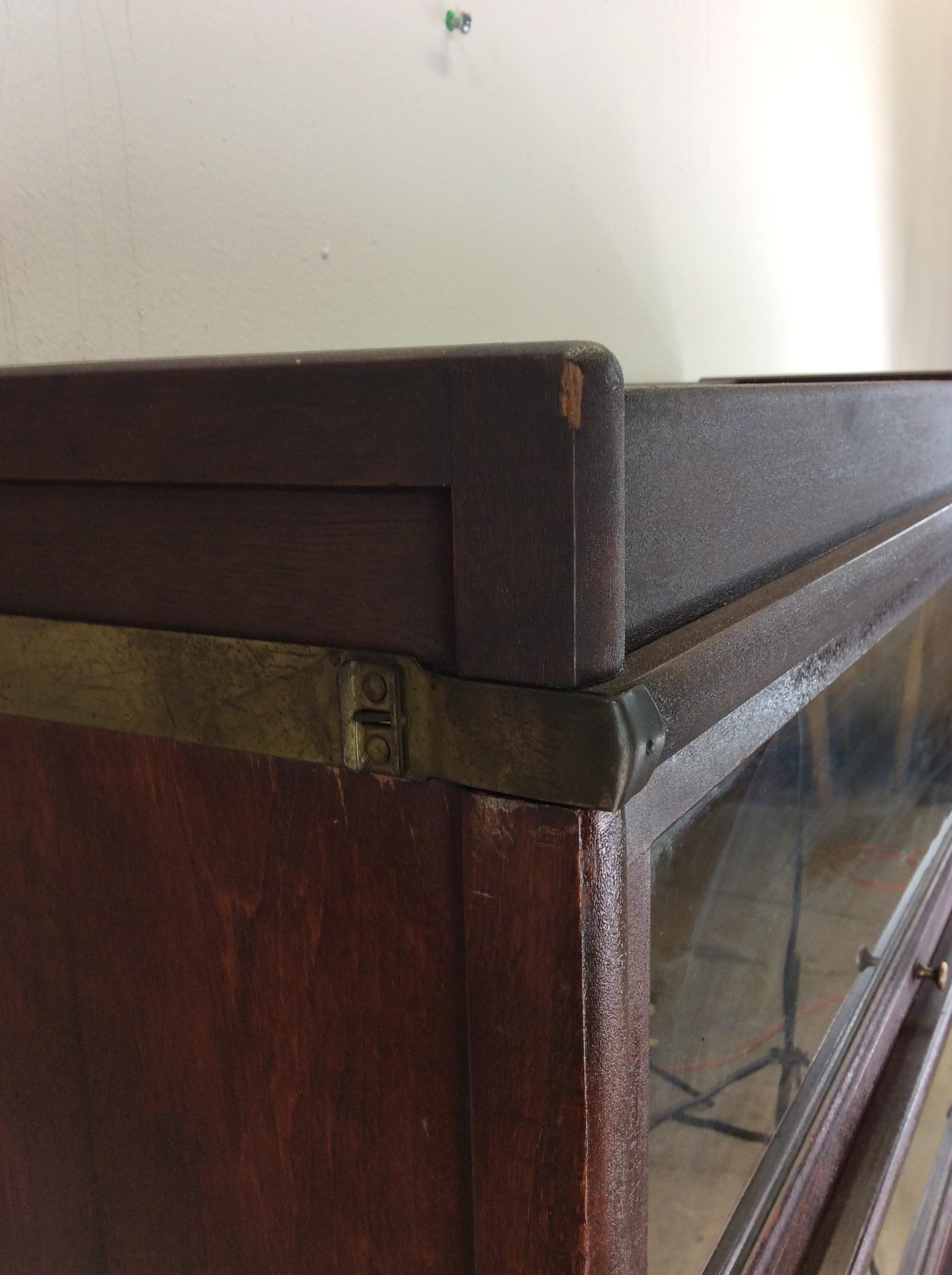 Librería Antigua Globe Wernicke de 4 Cajas con Acabado Caoba en venta 4