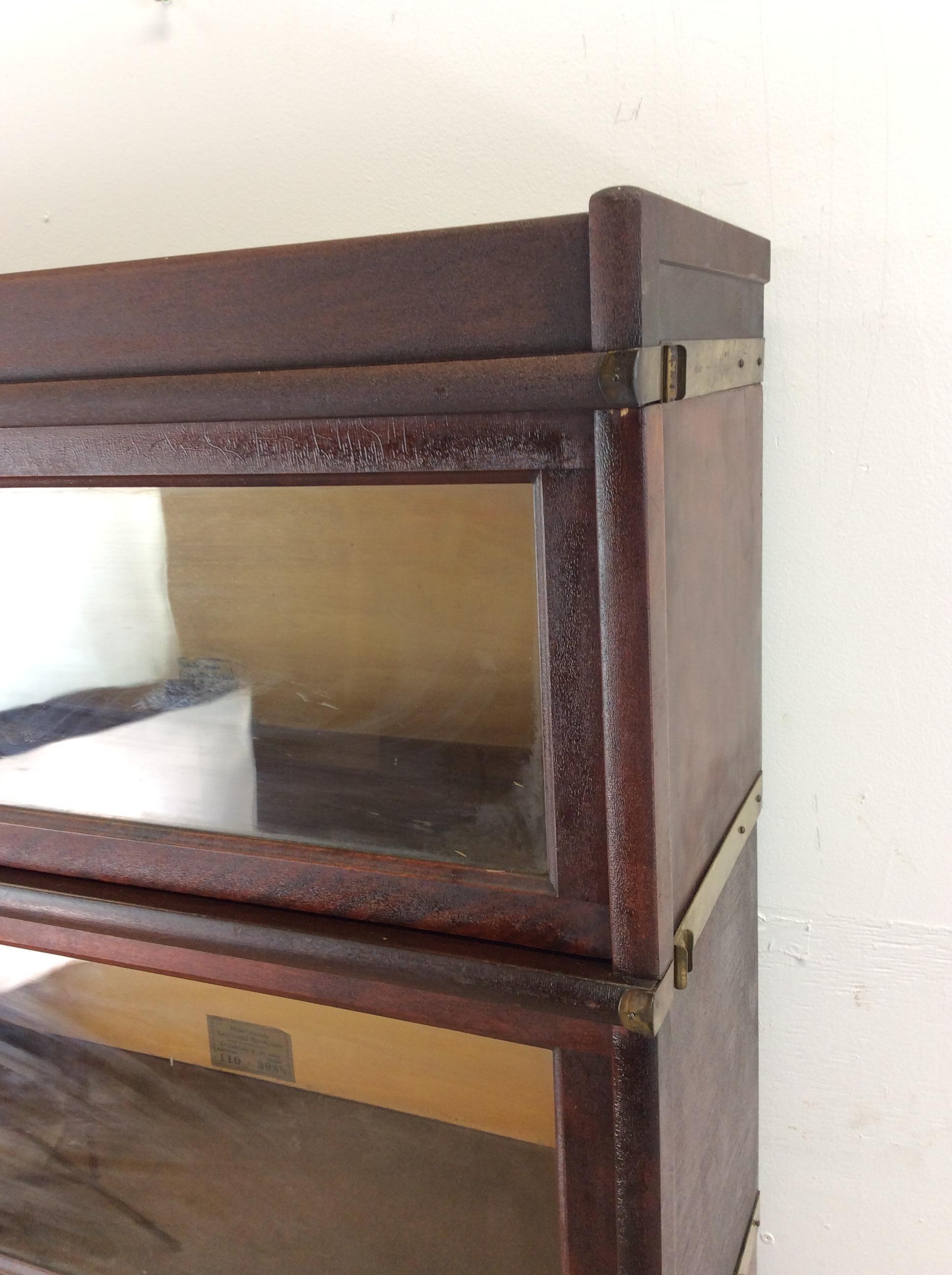 Librería Antigua Globe Wernicke de 4 Cajas con Acabado Caoba Estadounidense en venta