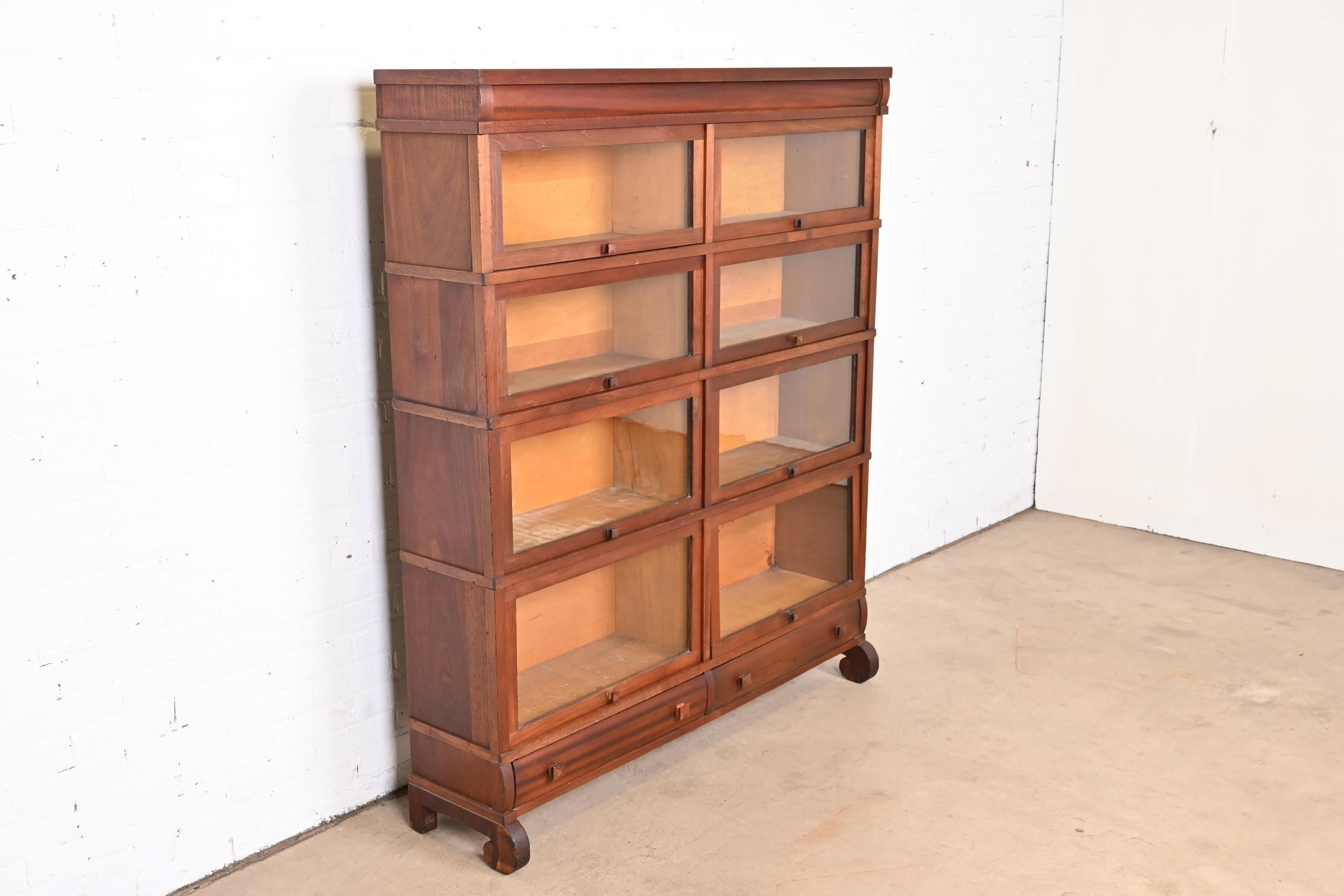 Antique Globe Wernicke Arts & Crafts Mahogany Double Barrister Bookcase In Good Condition In South Bend, IN