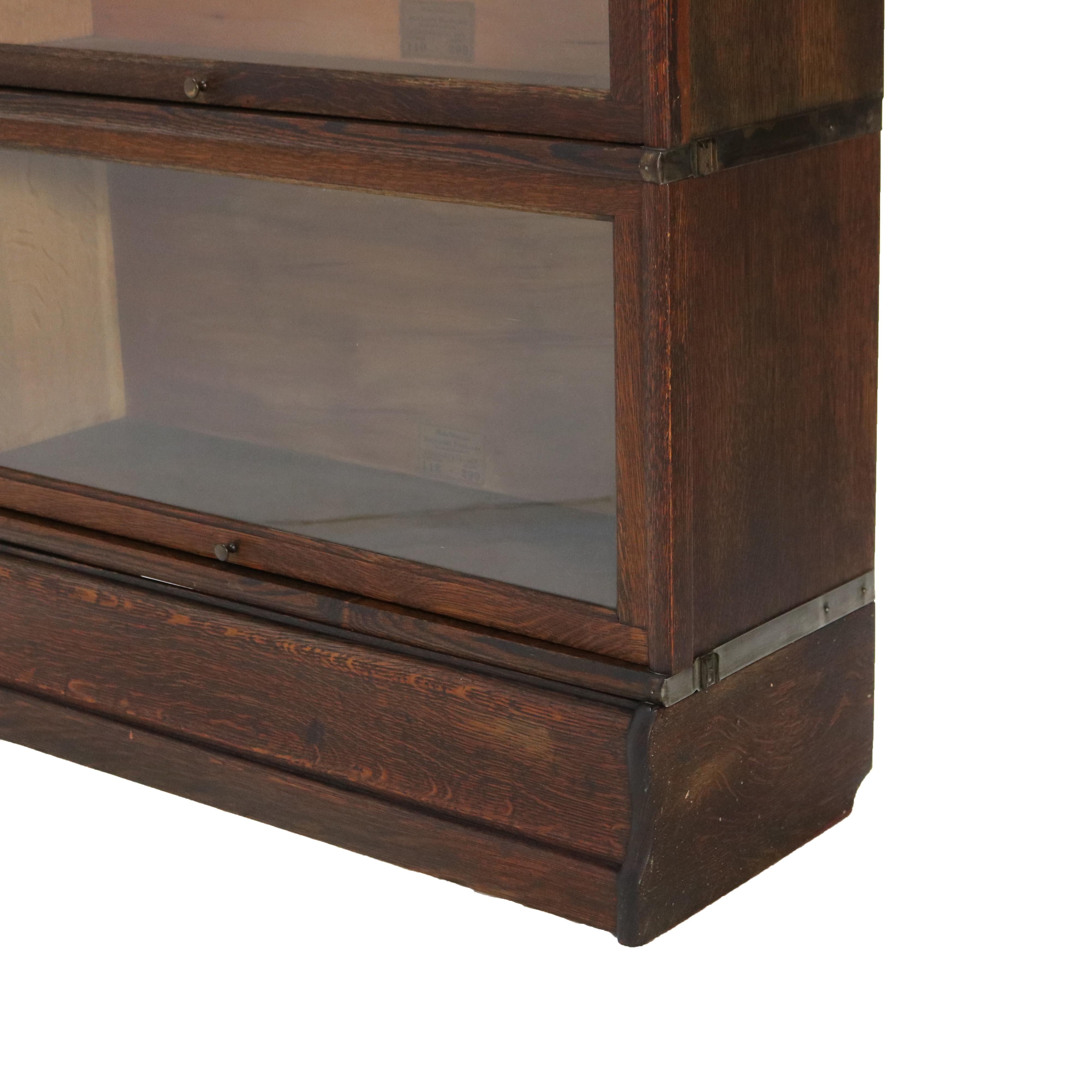Antiguo Globe Wernicke Arts & Crafts Mission Arts & Crafts Librería de barrister de roble de cuatro pilas en venta 2