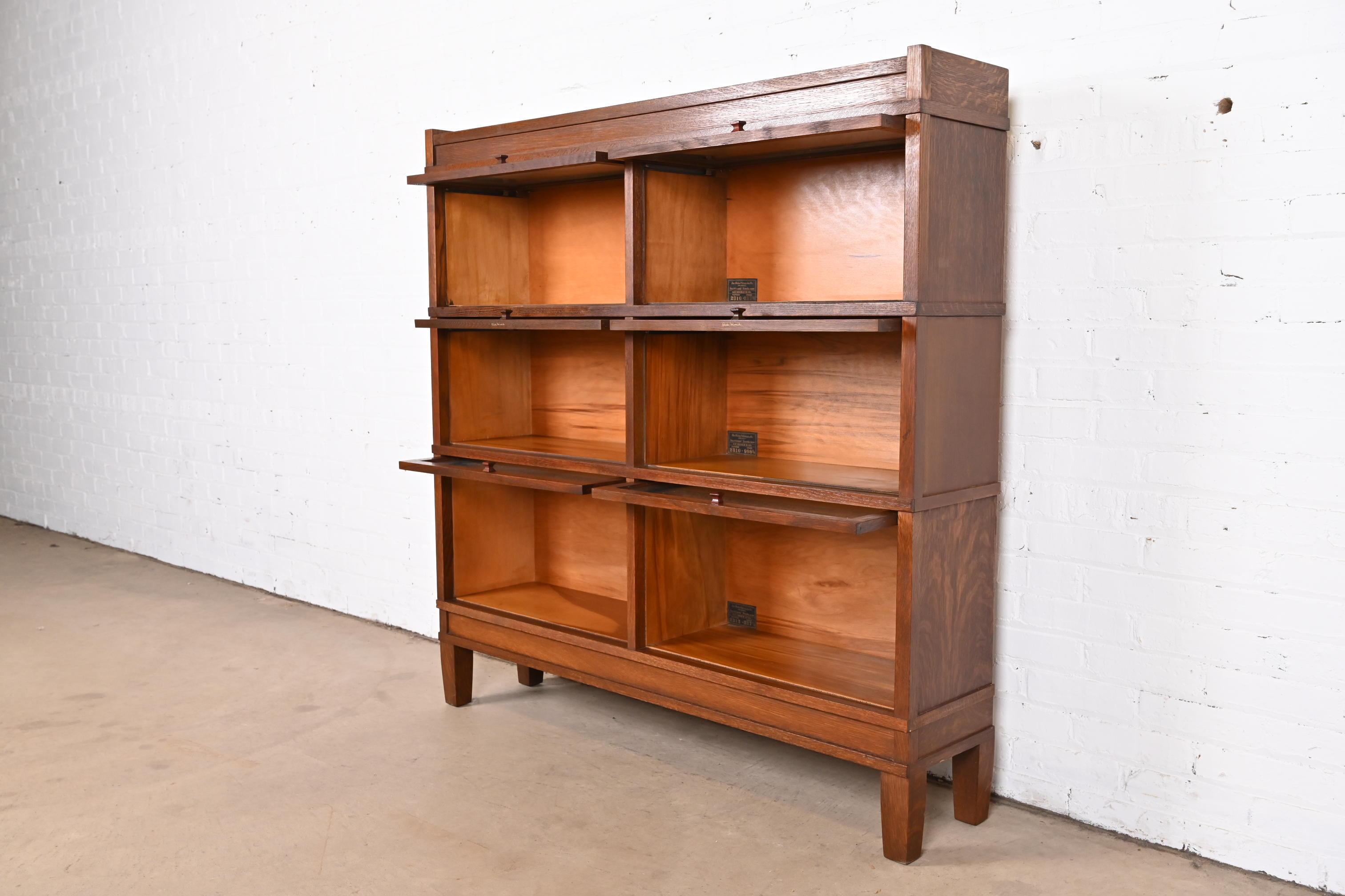 Antique Globe Wernicke Arts & Crafts Oak Three-Stack Double Barrister Bookcase In Good Condition In South Bend, IN
