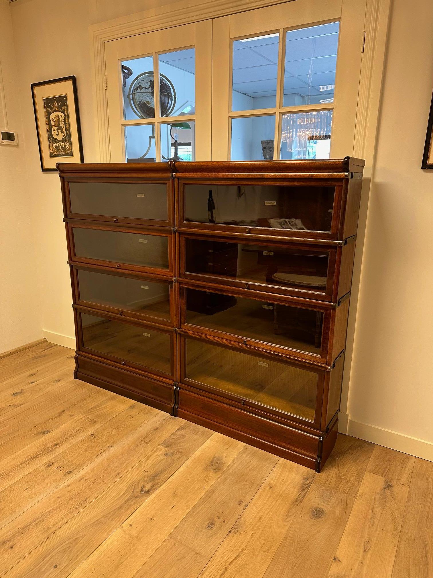 Britannico Libreria antica Globe Wernicke in vendita