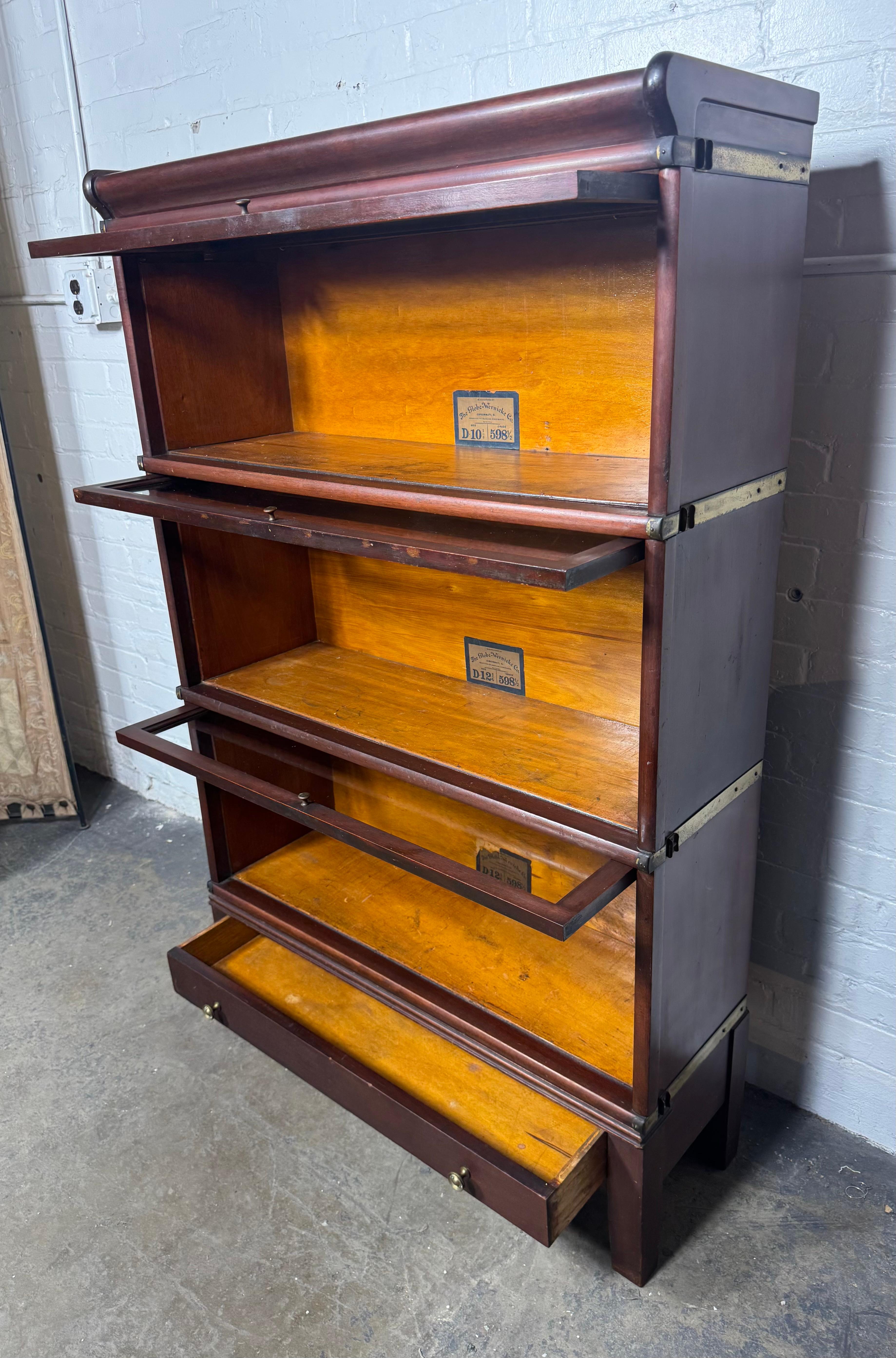 Early 20th Century Antique Globe Wernicke Bookcase In Mahogany Of 3 Elements and Drawer For Sale