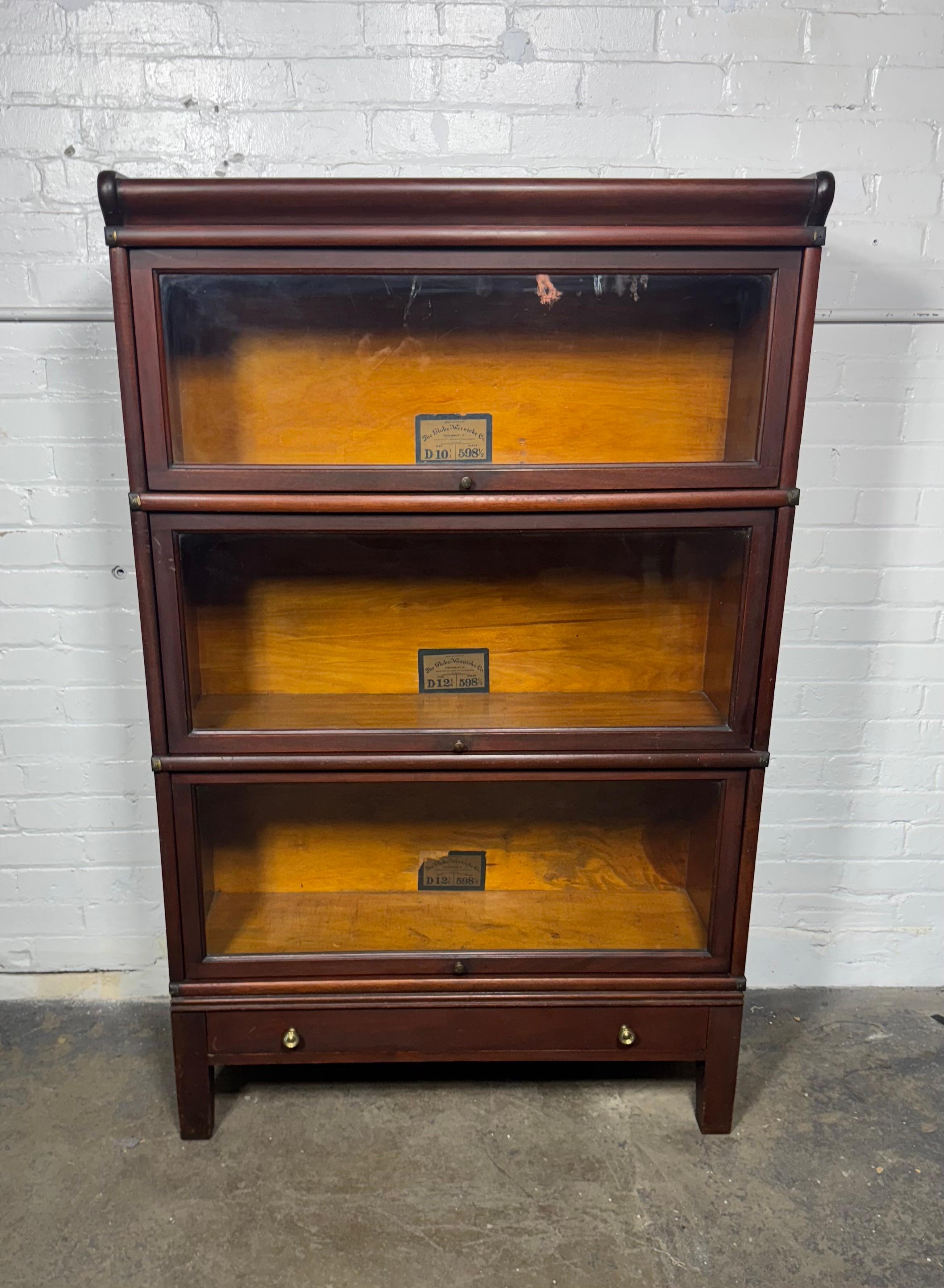 Antique Globe Wernicke Bookcase In Mahogany Of 3 Elements and Drawer For Sale 2