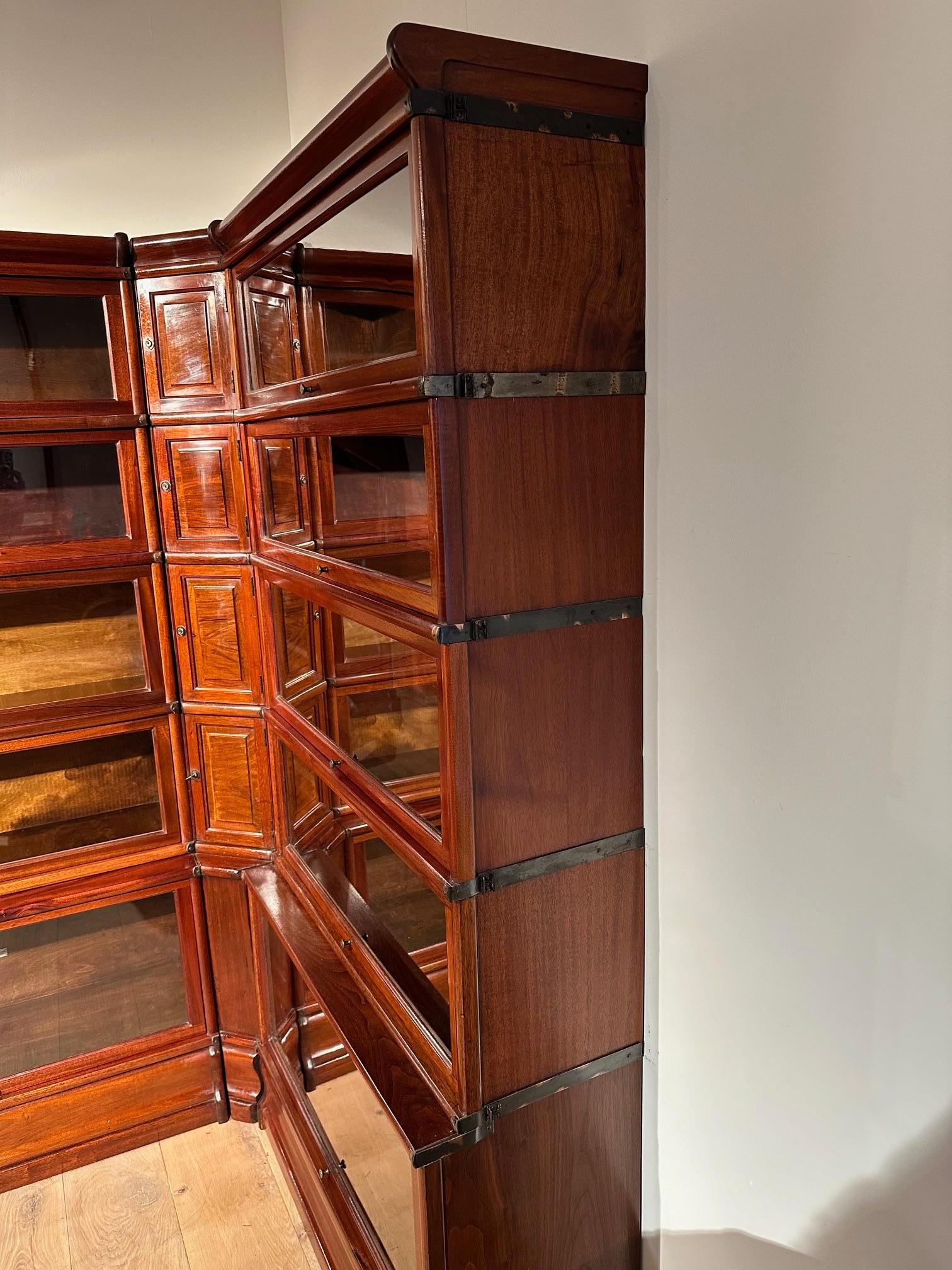 Libreria angolare antica Globe Wernicke in vendita 2