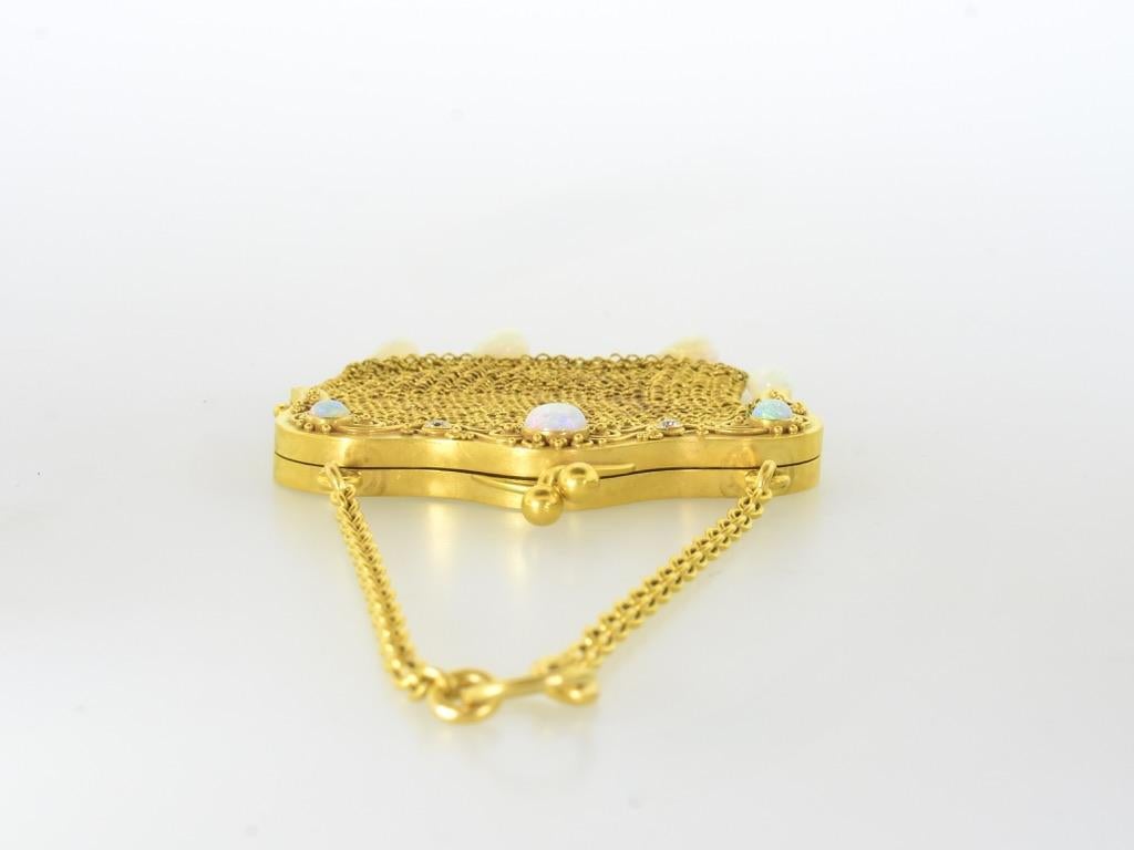 Antikes Gold, 13,5 Karat feiner australischer Opal und Diamanten, kleine Geldbörse aus Gold, um 1890 im Angebot 12