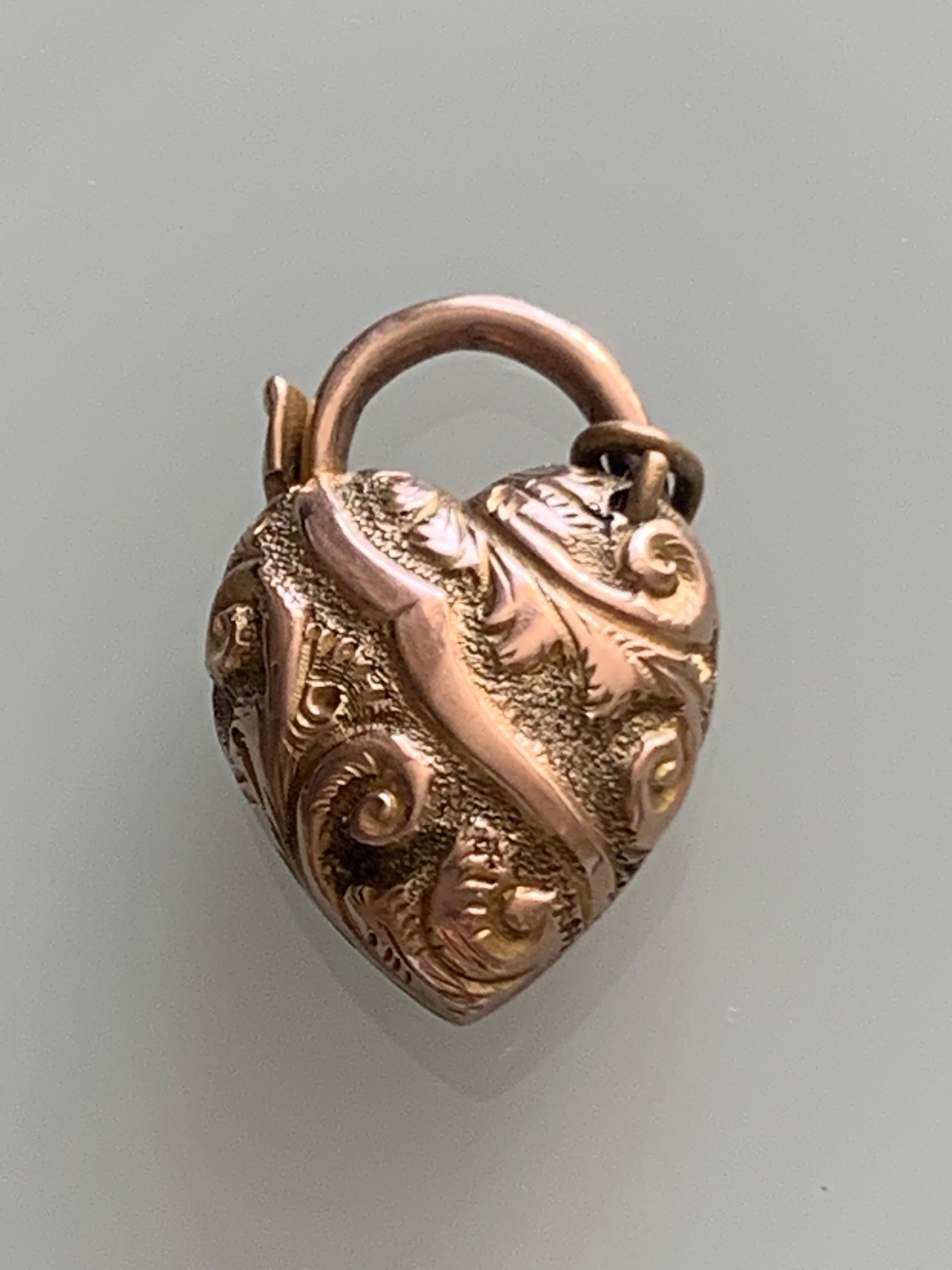 Antikes 9 Karat Herzschloss aus Gold 1