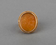 Antique Gold and Agate Cameo Ring