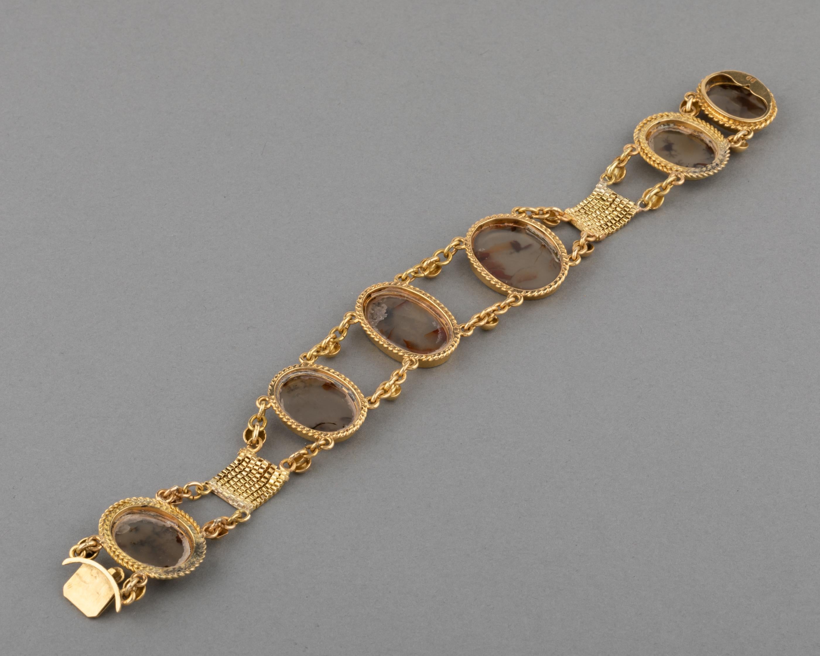 Napoleon III Antique Gold and Agate French Bracelet For Sale