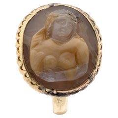 Retro Gold and Agate Renaissance Cameo Ring