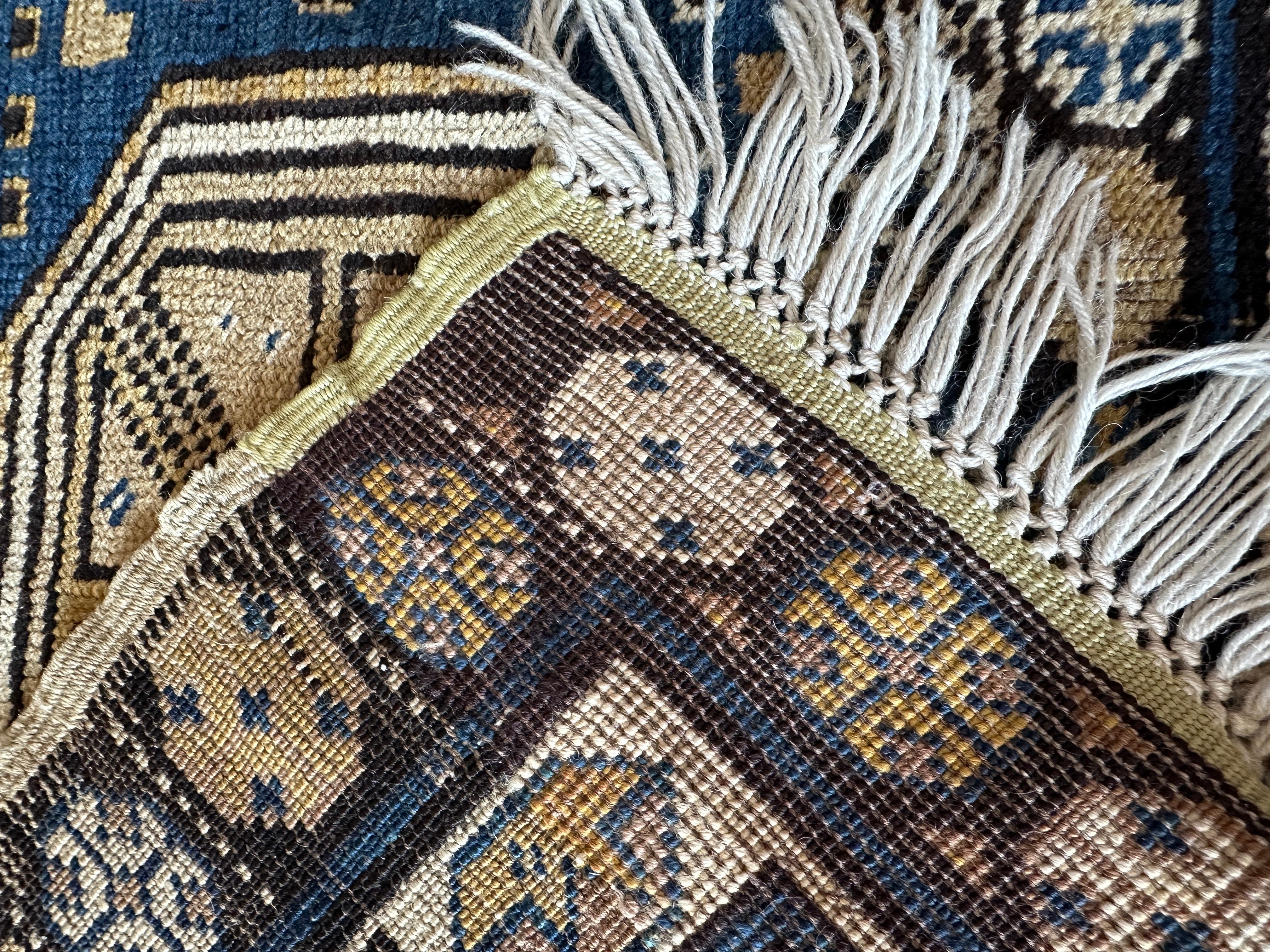 Mid-20th Century Old Gold and Blue Turkish Wool Accent Rug For Sale