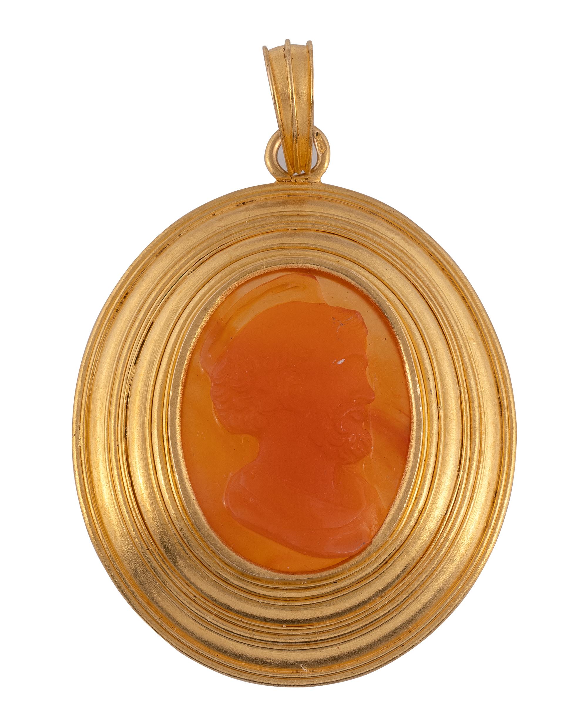 Antique Gold and Cameo Bishop’s Pendant Dated 1842 In Excellent Condition For Sale In Firenze, IT