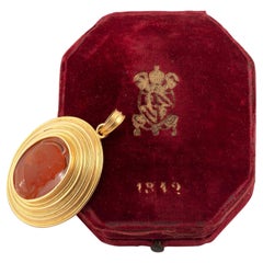 Ancienne médaille d'évêque en or et camée datée de 1842