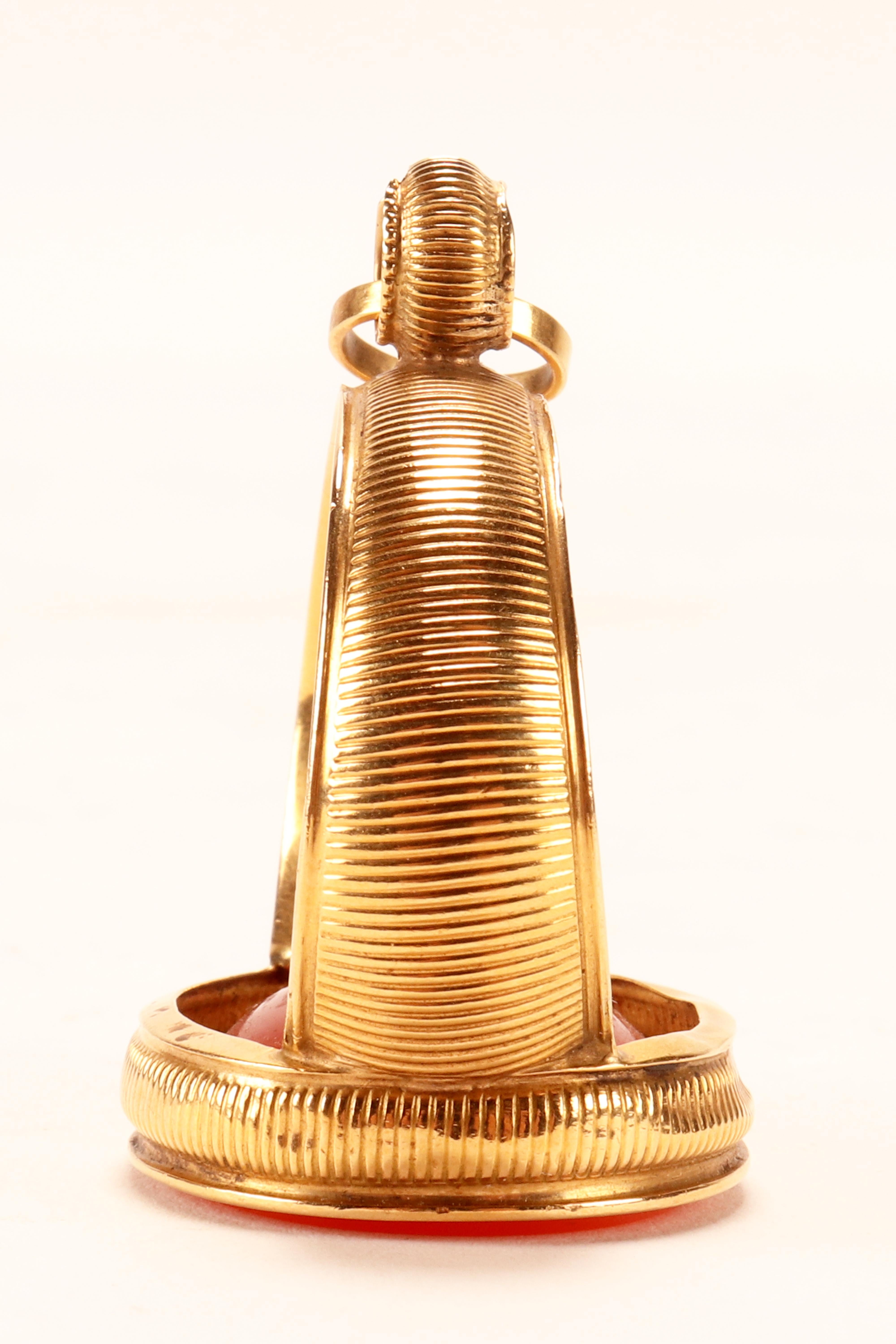 19th Century Antique gold and carnelian chain seal, England 1870. For Sale