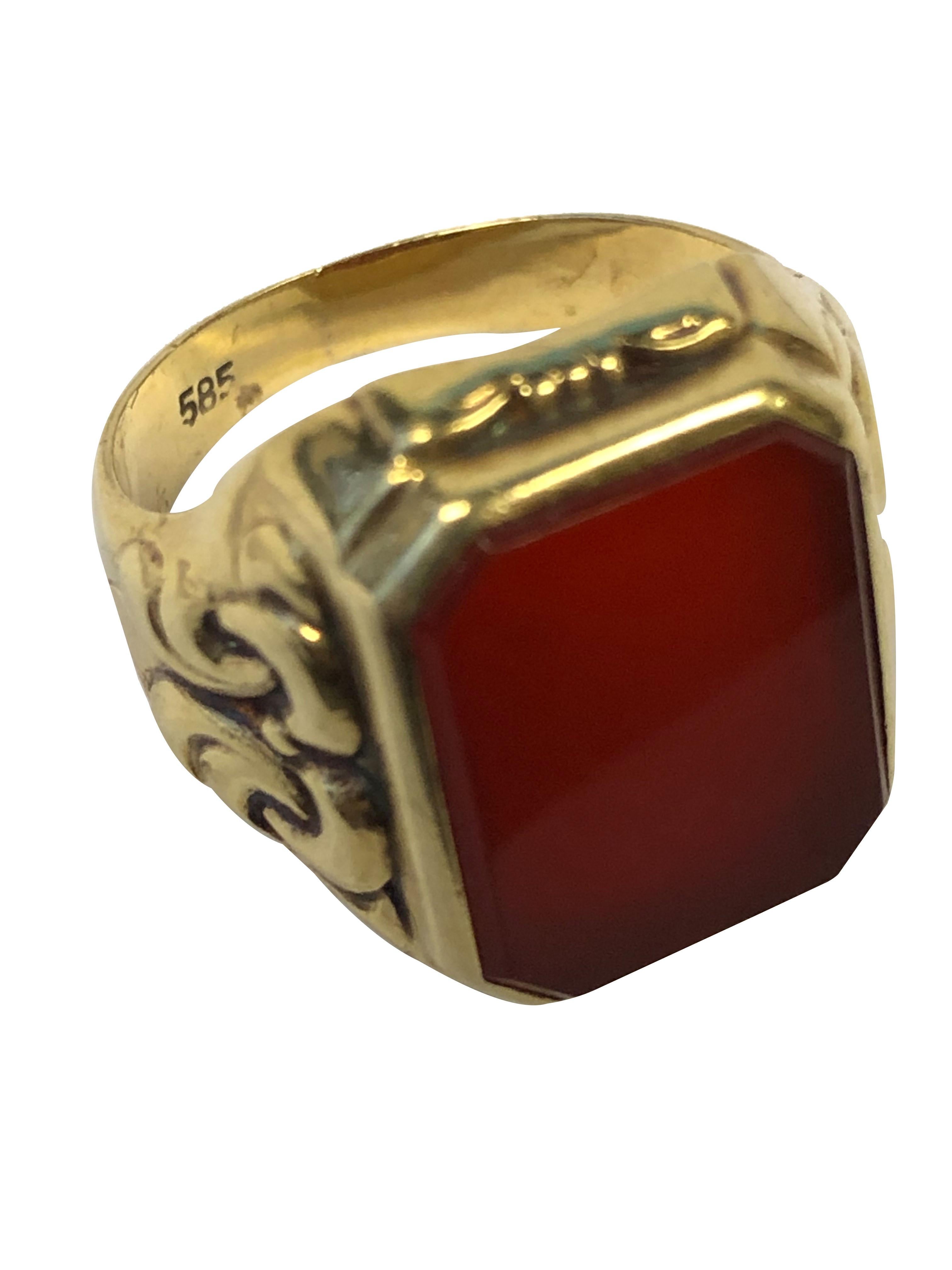 Antique Gold and Carnelian Edwardian Signet Ring  1