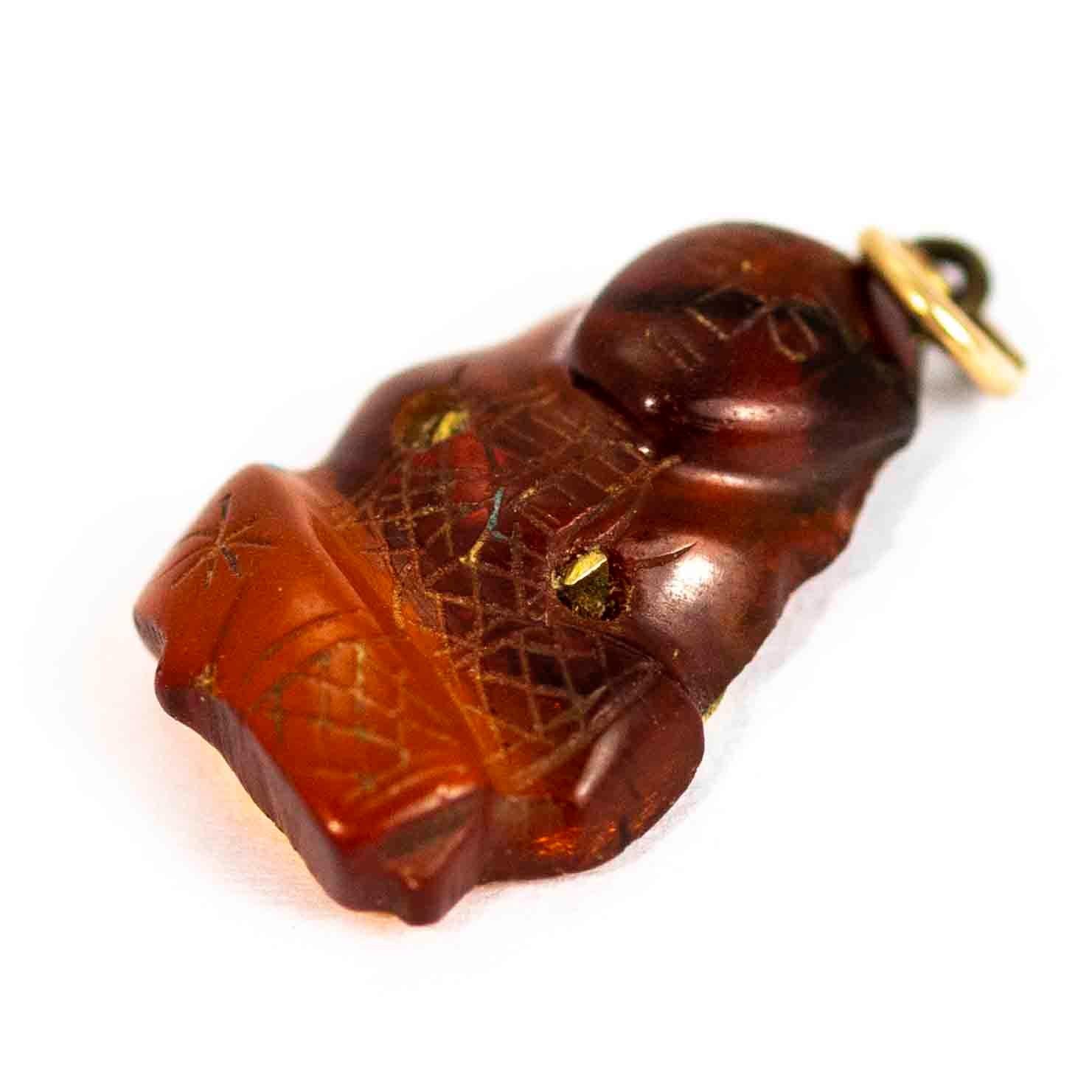 Antique Gold and Carved Amber Buddha Pendant In Good Condition In Chipping Campden, GB