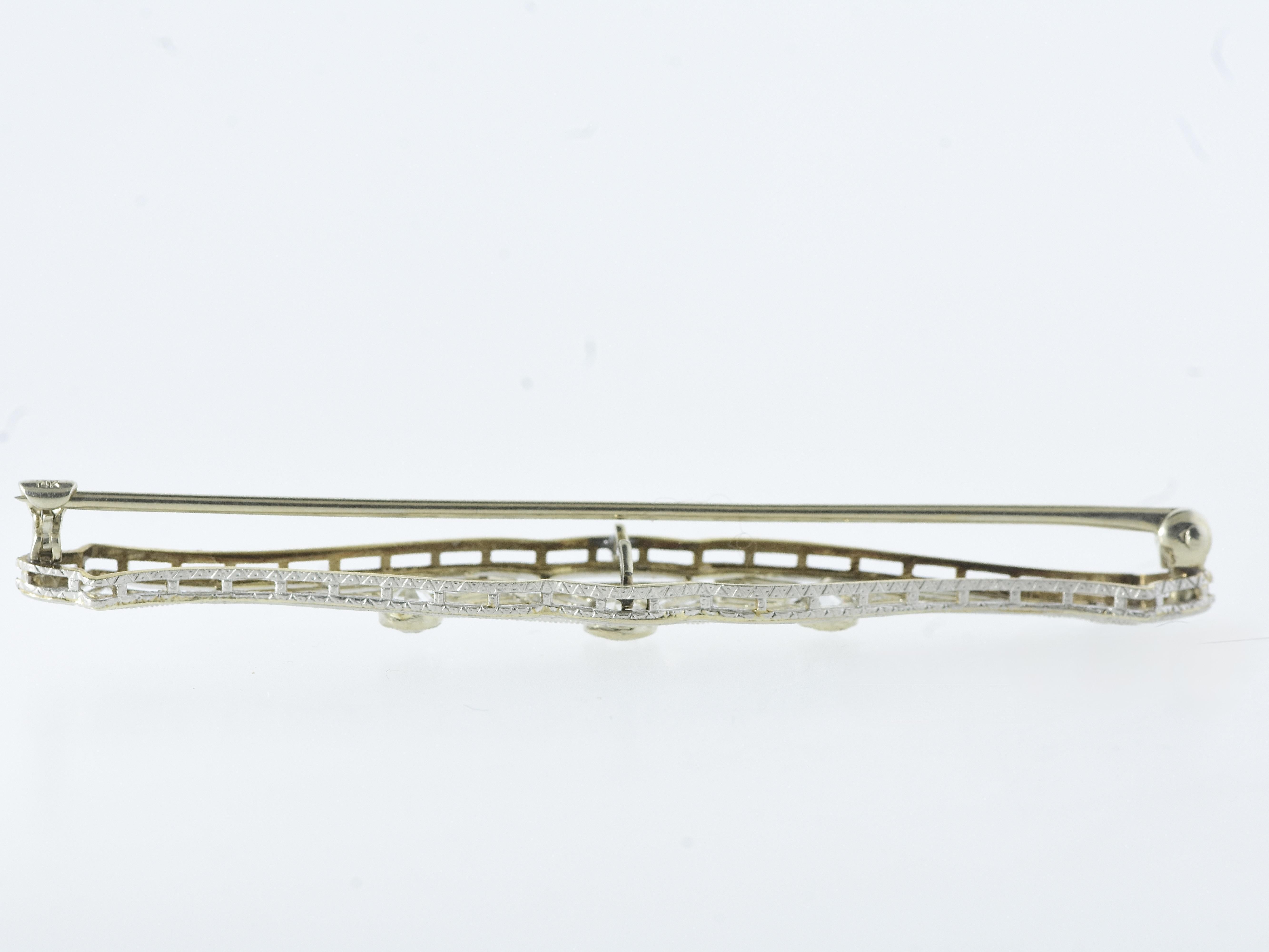 Antique Gold and Diamond Filigree Bar Pin, American, c. 1920. en Excelente estado para la venta en Aspen, CO