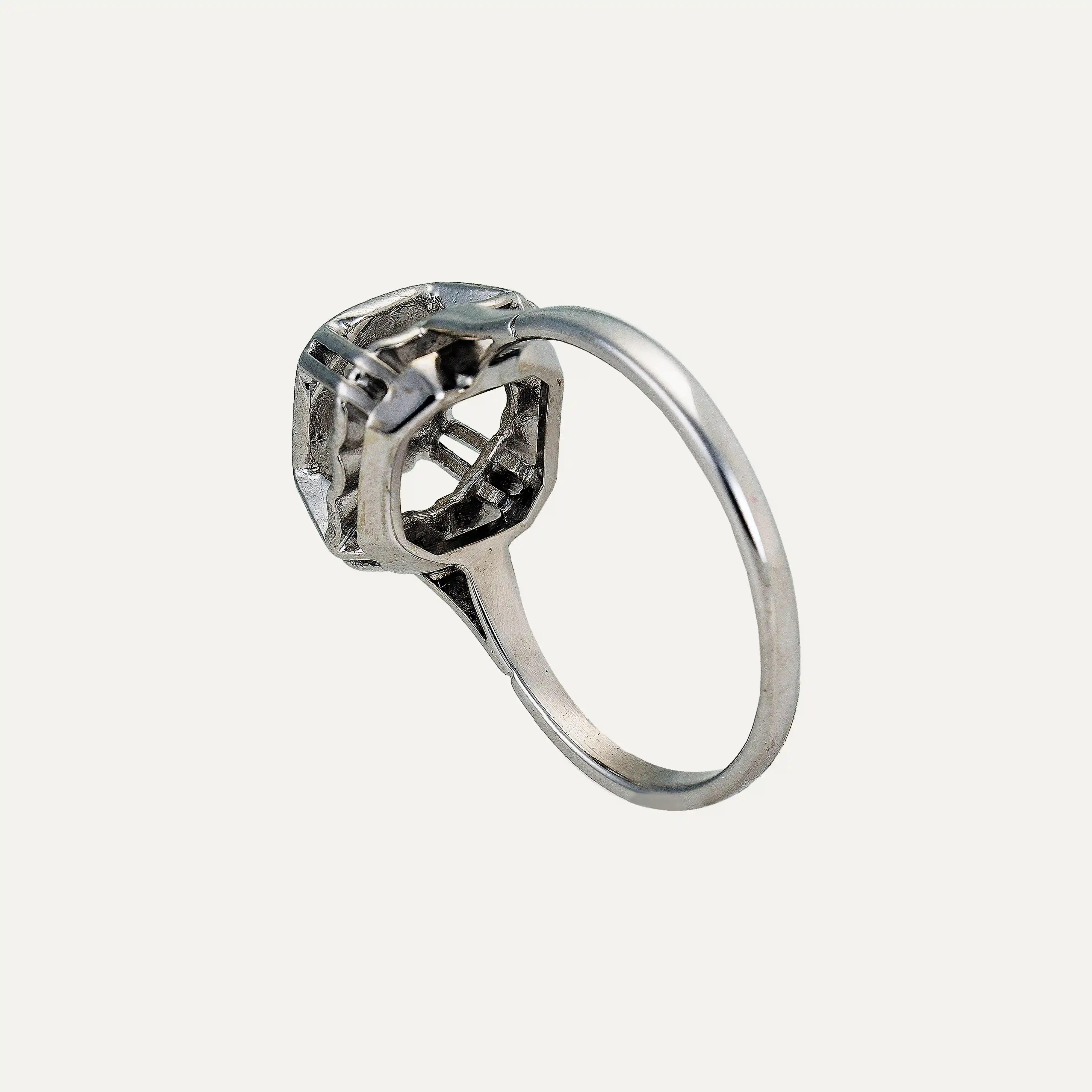 Art Deco Antique Gold and Diamond Ring For Sale