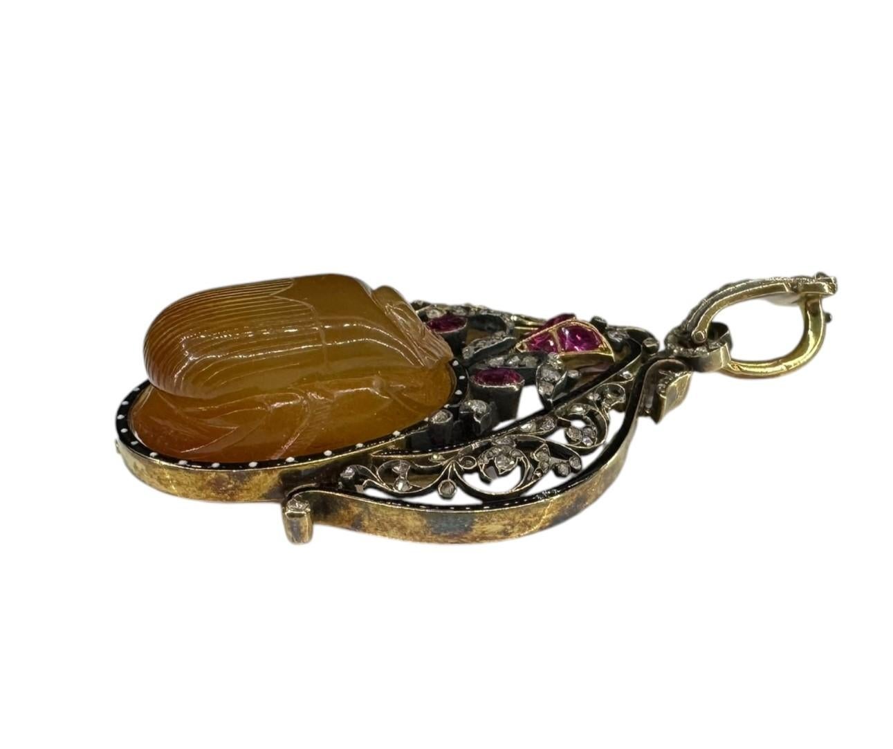  Pendentif en or antique et diamants en forme de scarabée Unisexe 
