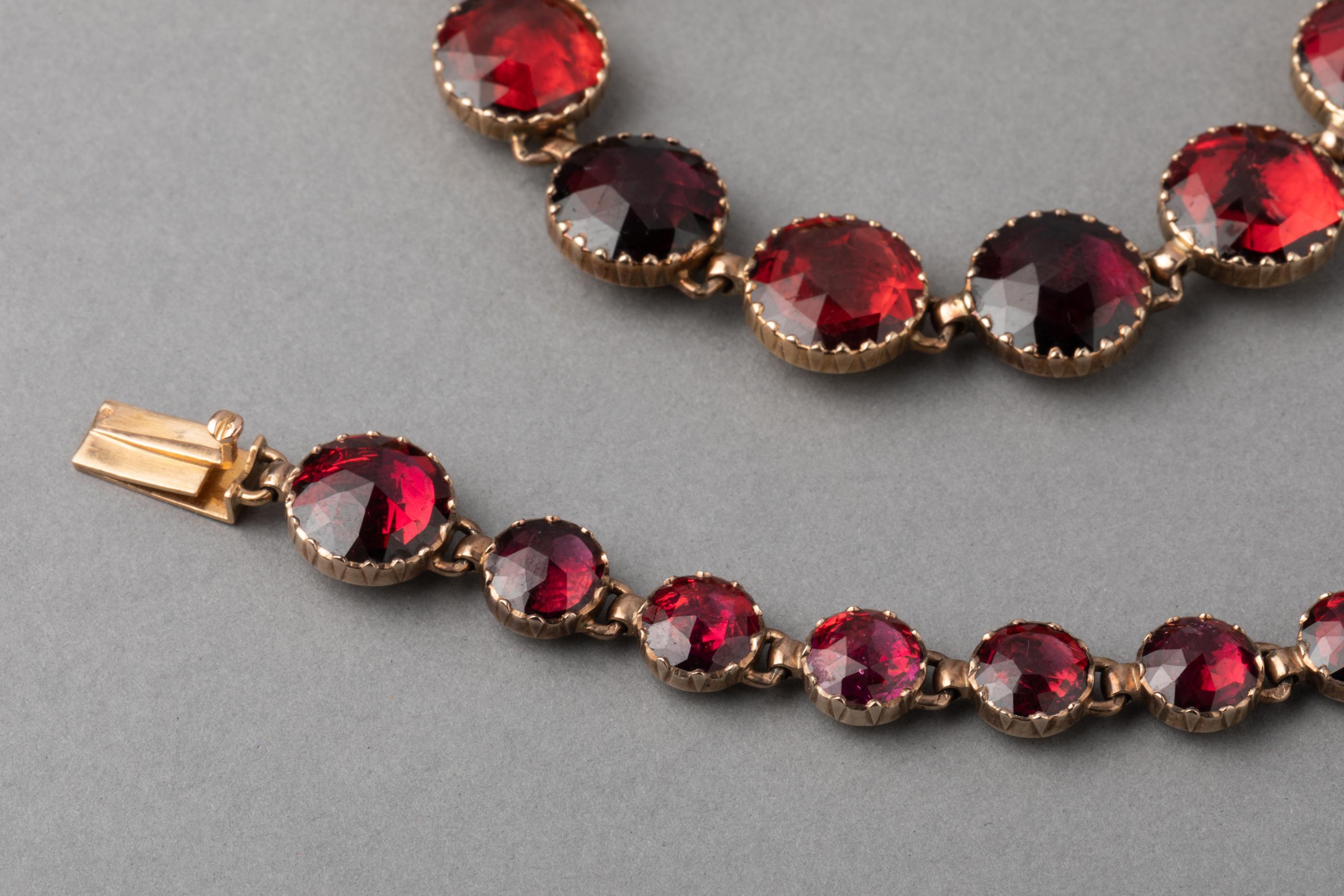 Antique Gold and Garnets French Necklace In Good Condition For Sale In Saint-Ouen, FR