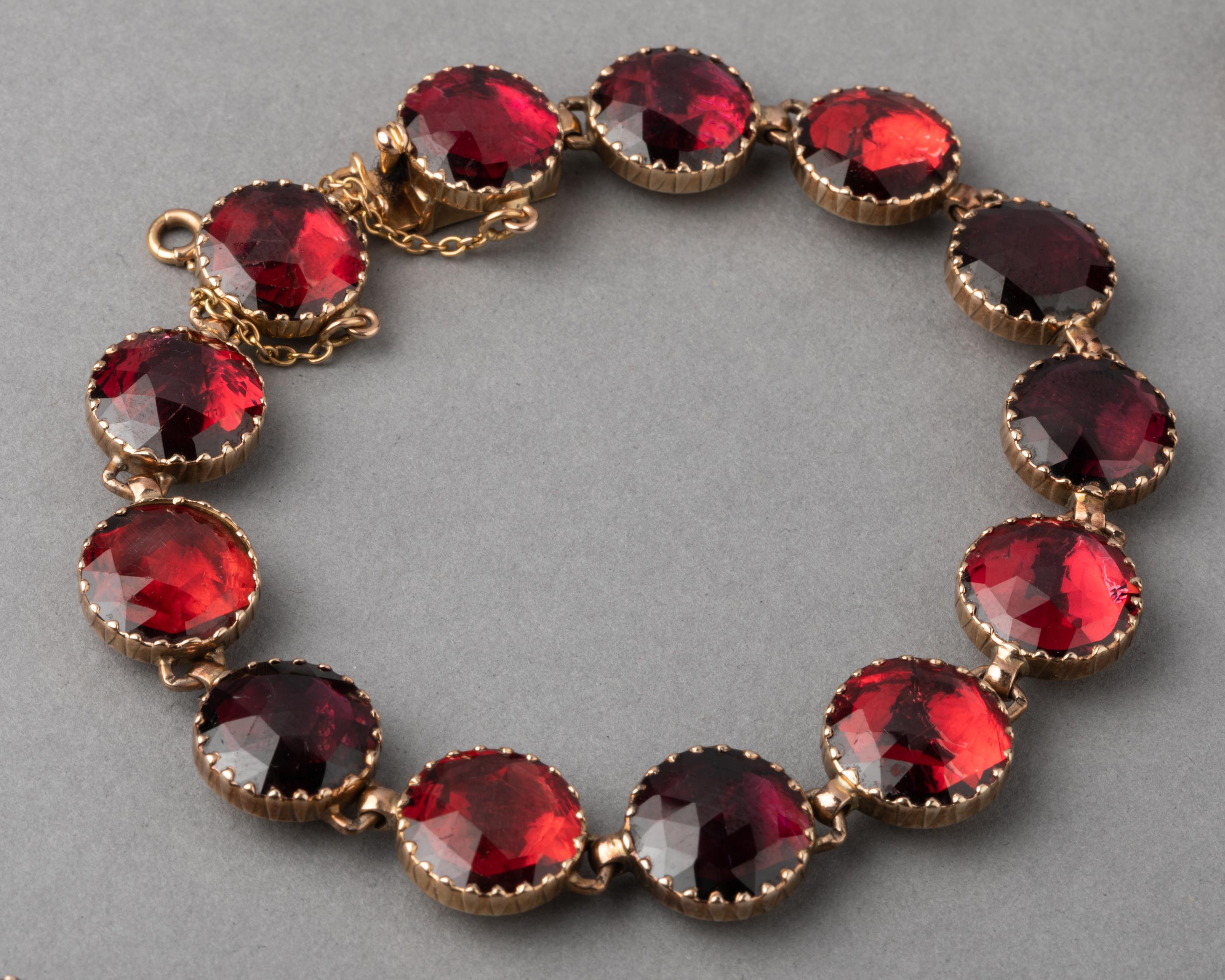 Antique Gold and Garnets French Necklace For Sale 2