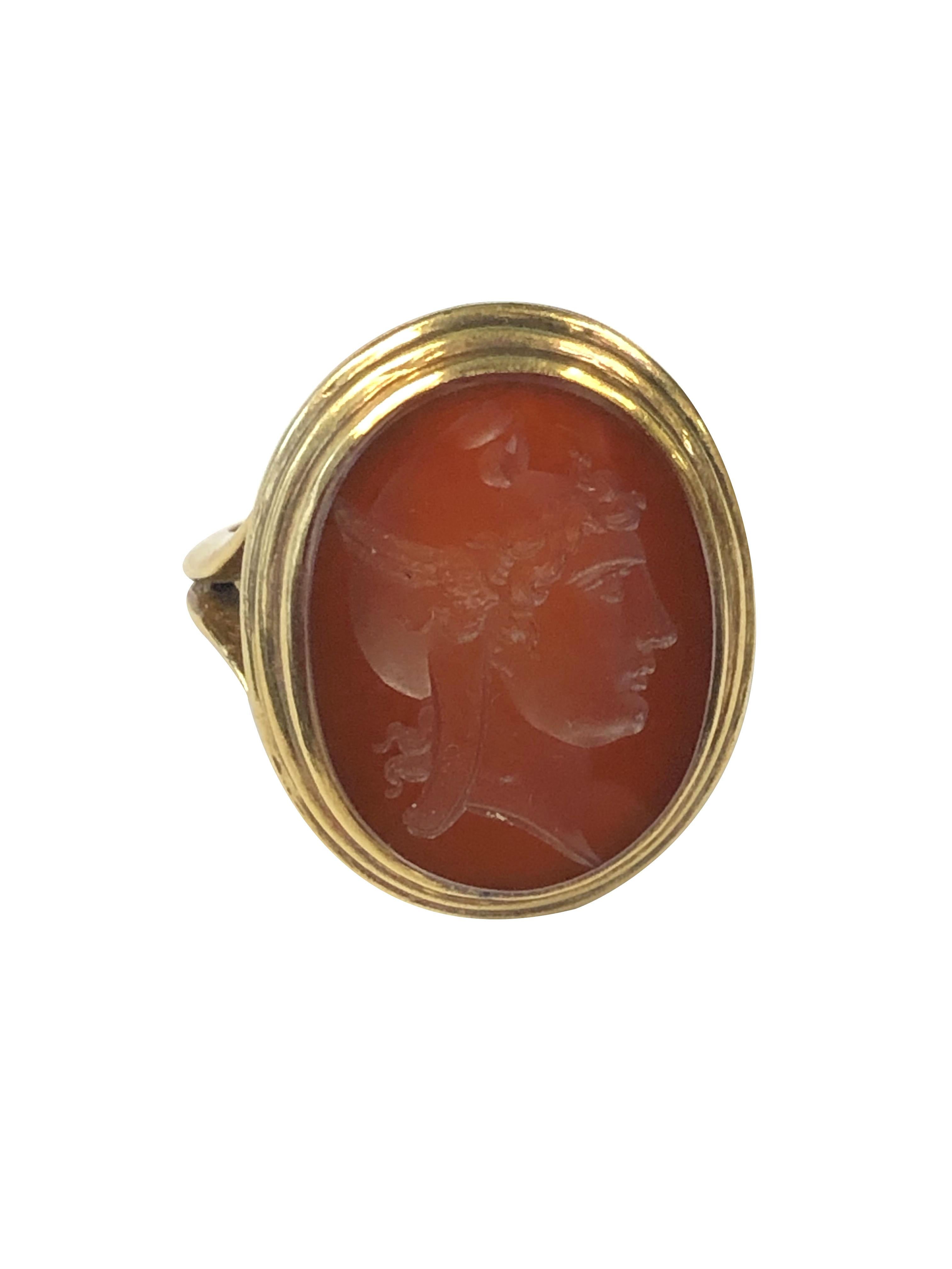 Antiker Intaglio-Ring aus Gold und Hartstein (Spätviktorianisch)