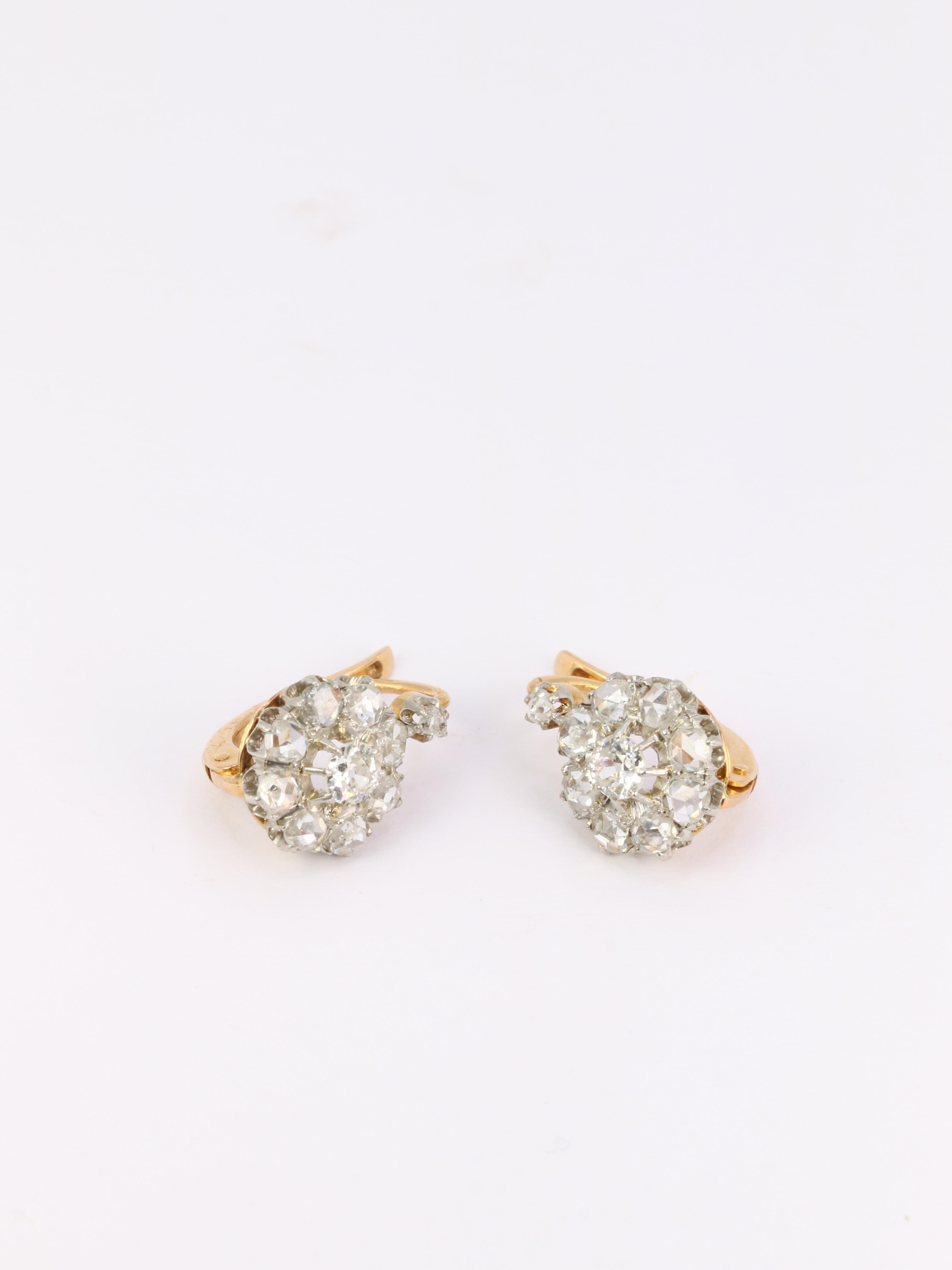 Antique gold and silver earrings set with old mine cut diamonds In Excellent Condition In PARIS, FR