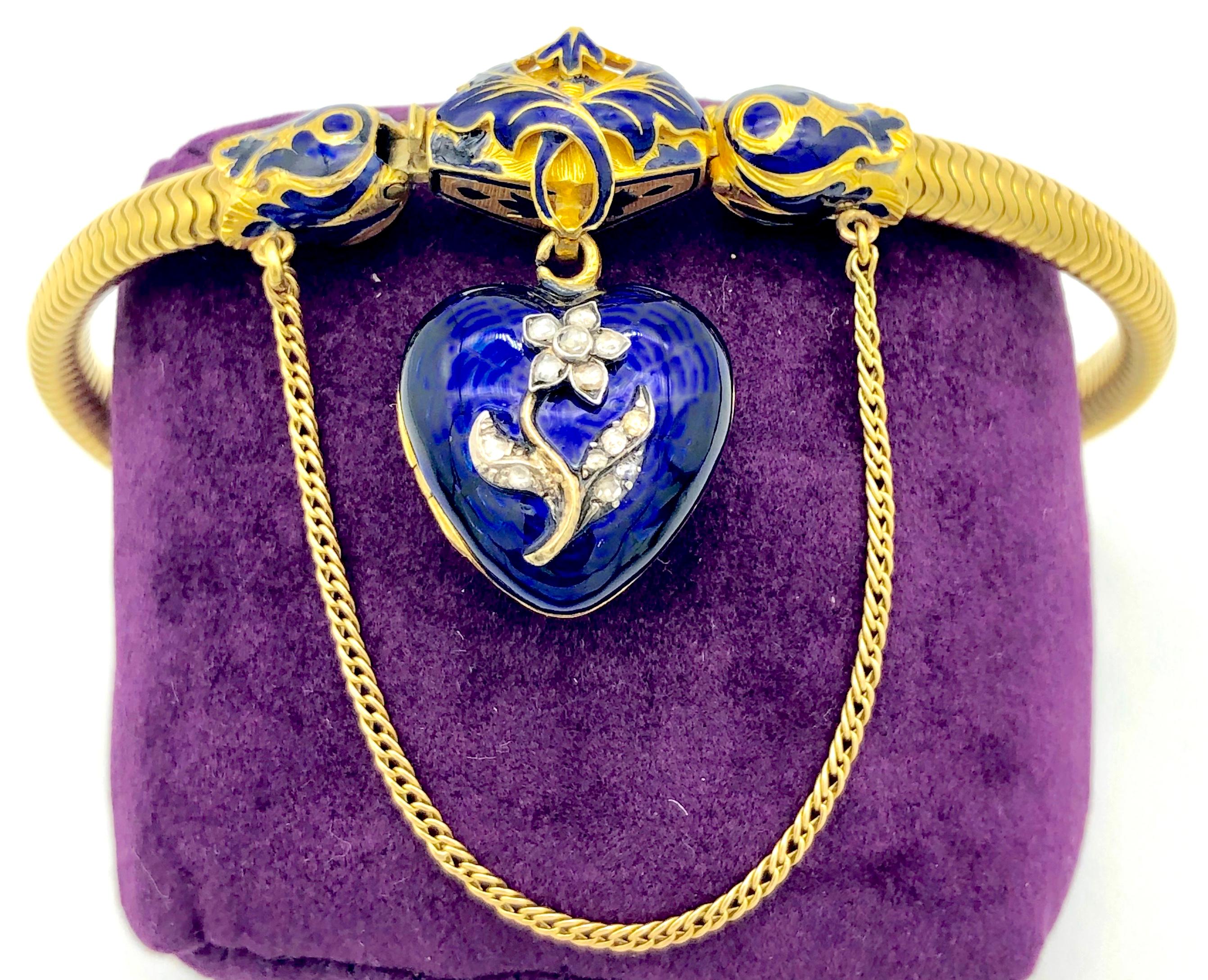 Rose Cut Antique Gold Bracelet with Locket Back Heart Pendant with Diamond Set Flower For Sale
